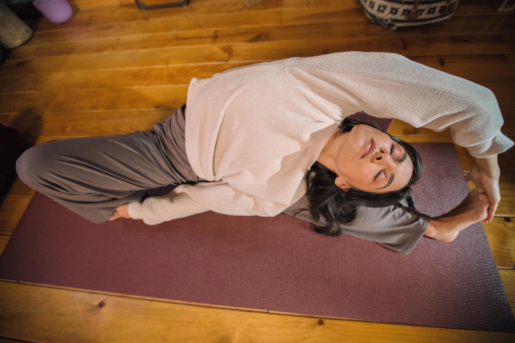  YOGA YOGA: UN ATU PENTRU CORP ȘI SPIRIT