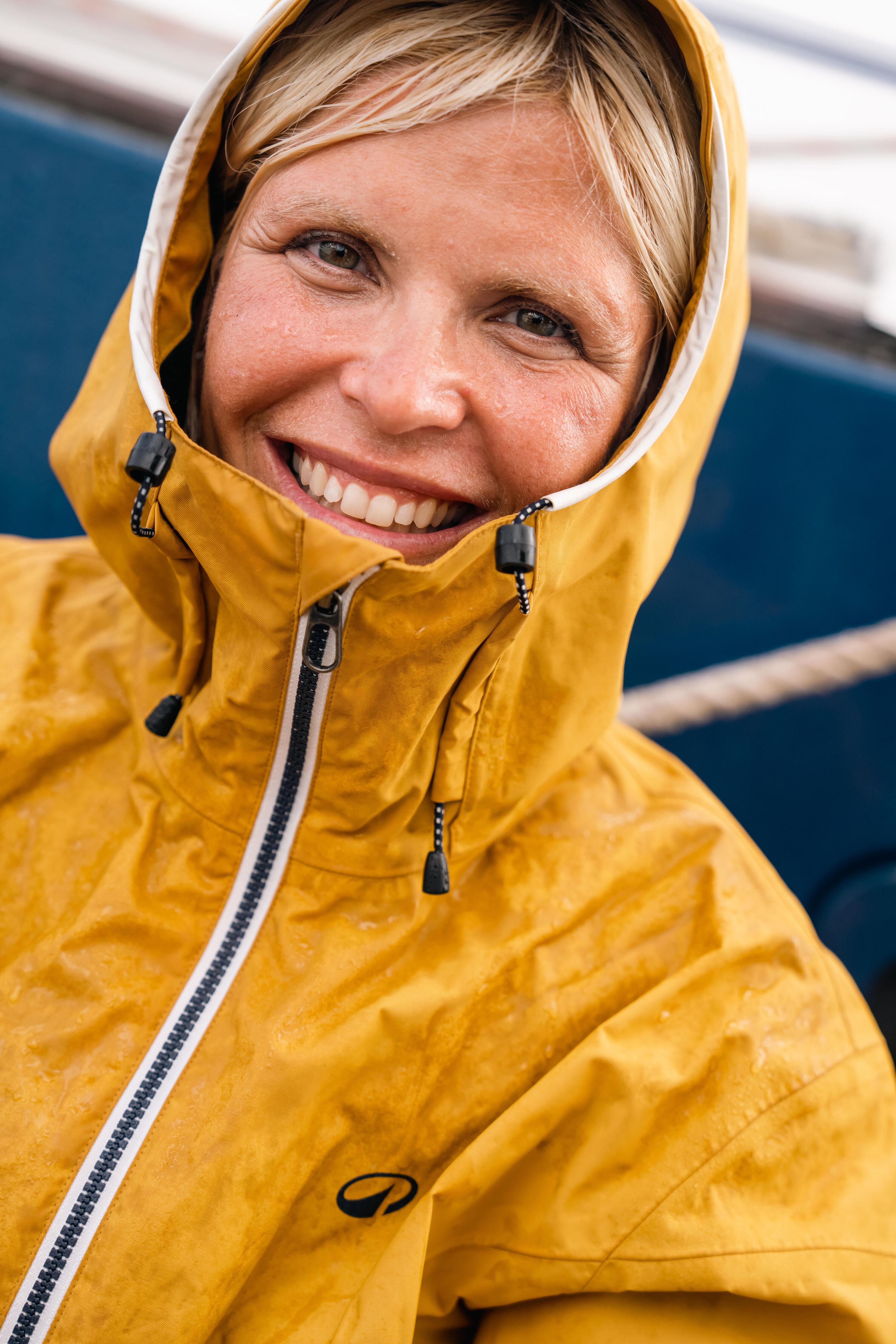 Chamarra Vela Sailing 100 Mujer Ocre Impermeable 22/23
