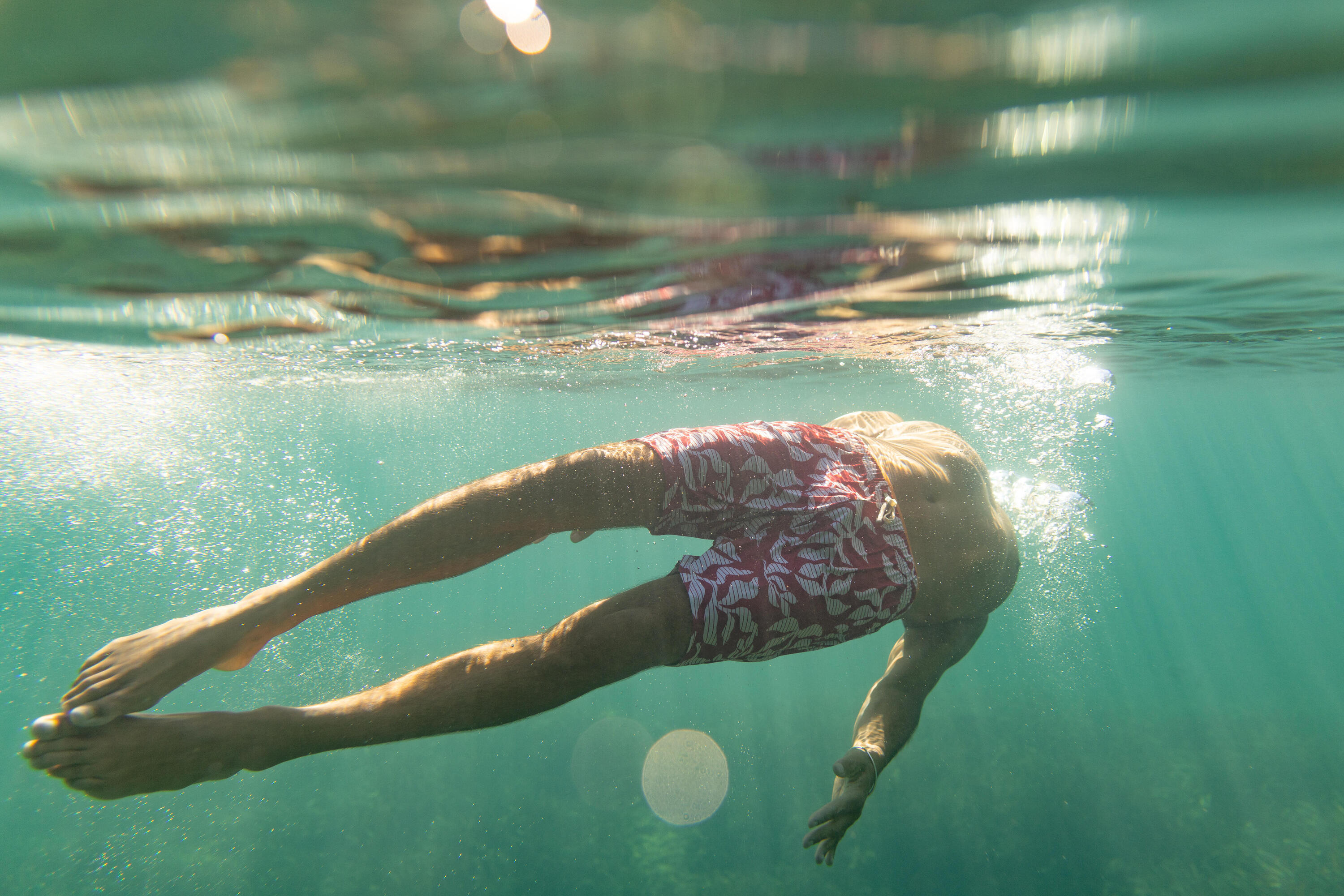 Bermuda de natación larga roja para hombre 100 8/12