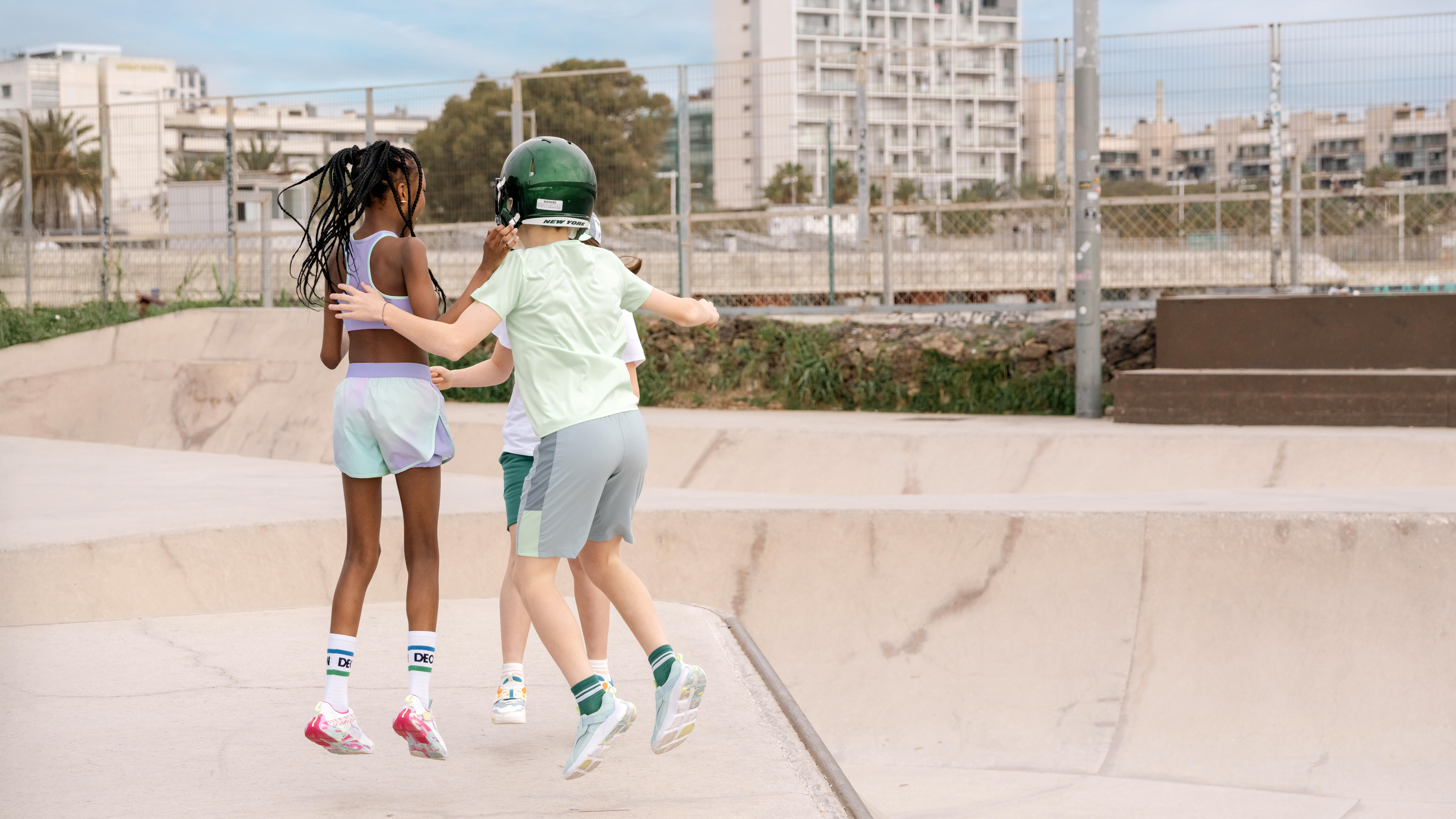 Kids' Breathable Sports Shorts – W 500 - DECATHLON