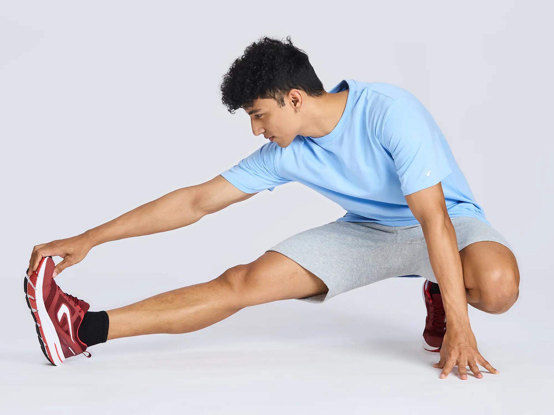 Dynamic Stretching กับ Static Stretching ต่างกันยังไง?