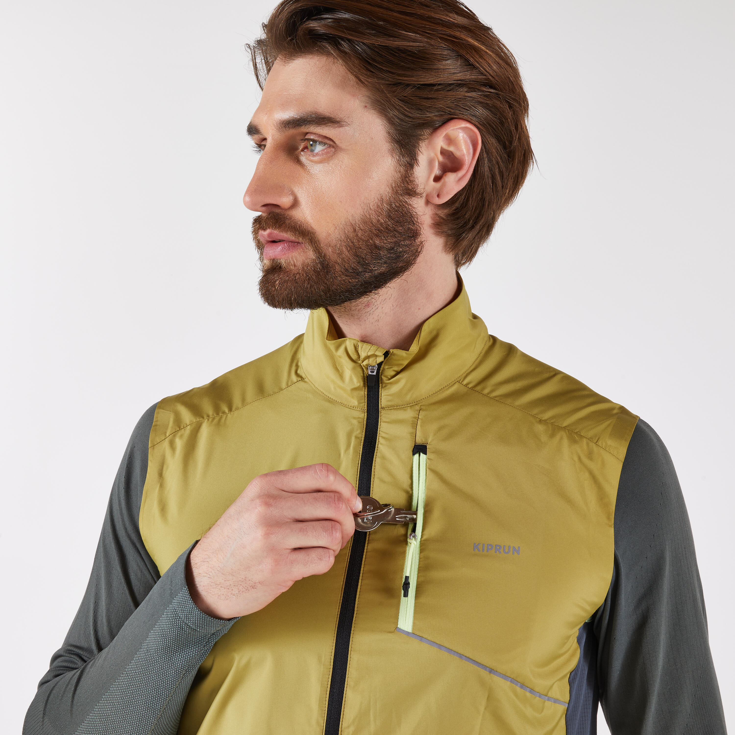 Veste de running coupe vent sans manche Homme, KIPRUN Run 500 khaki mangrove 4/13