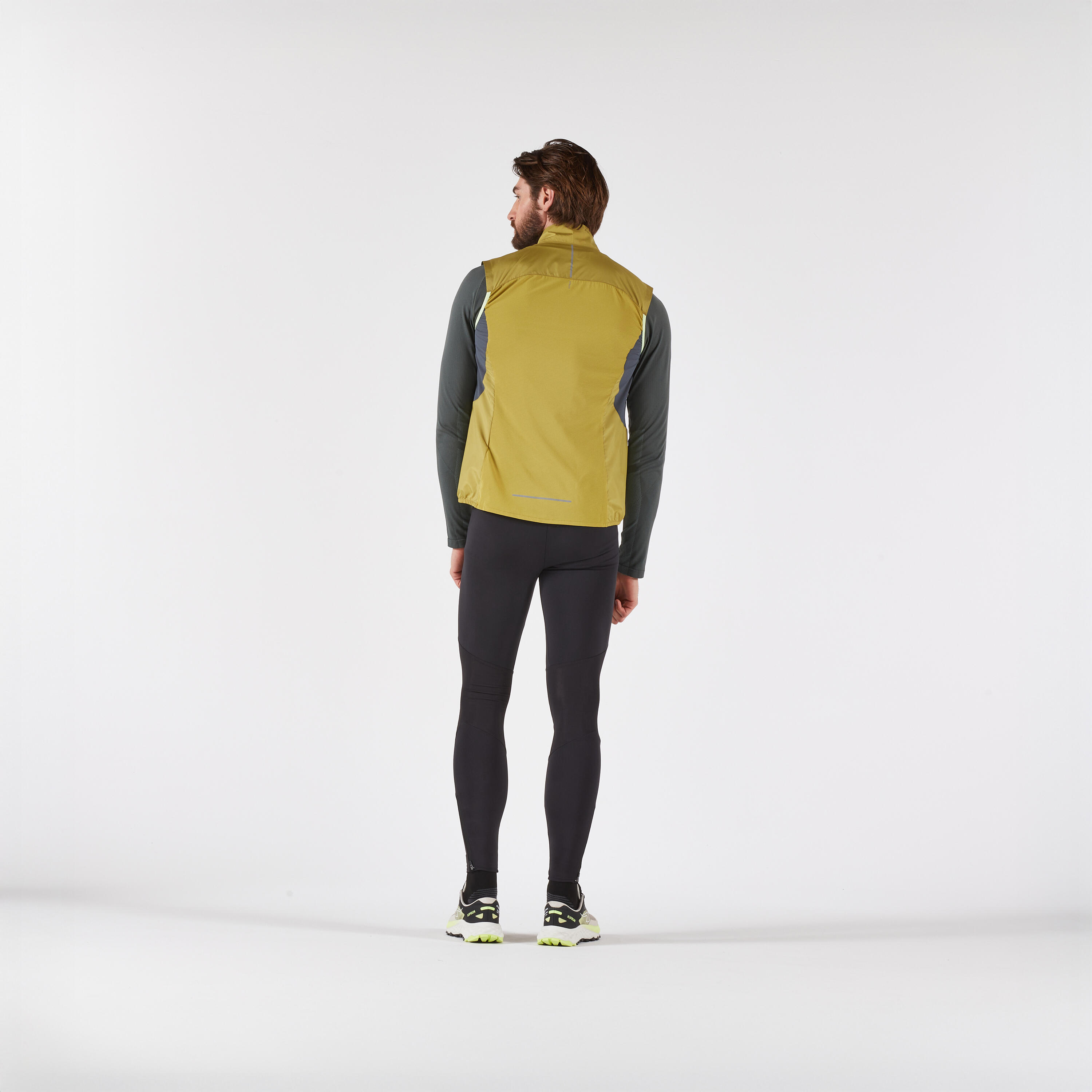 Veste de running coupe vent sans manche Homme, KIPRUN Run 500 khaki mangrove 9/13