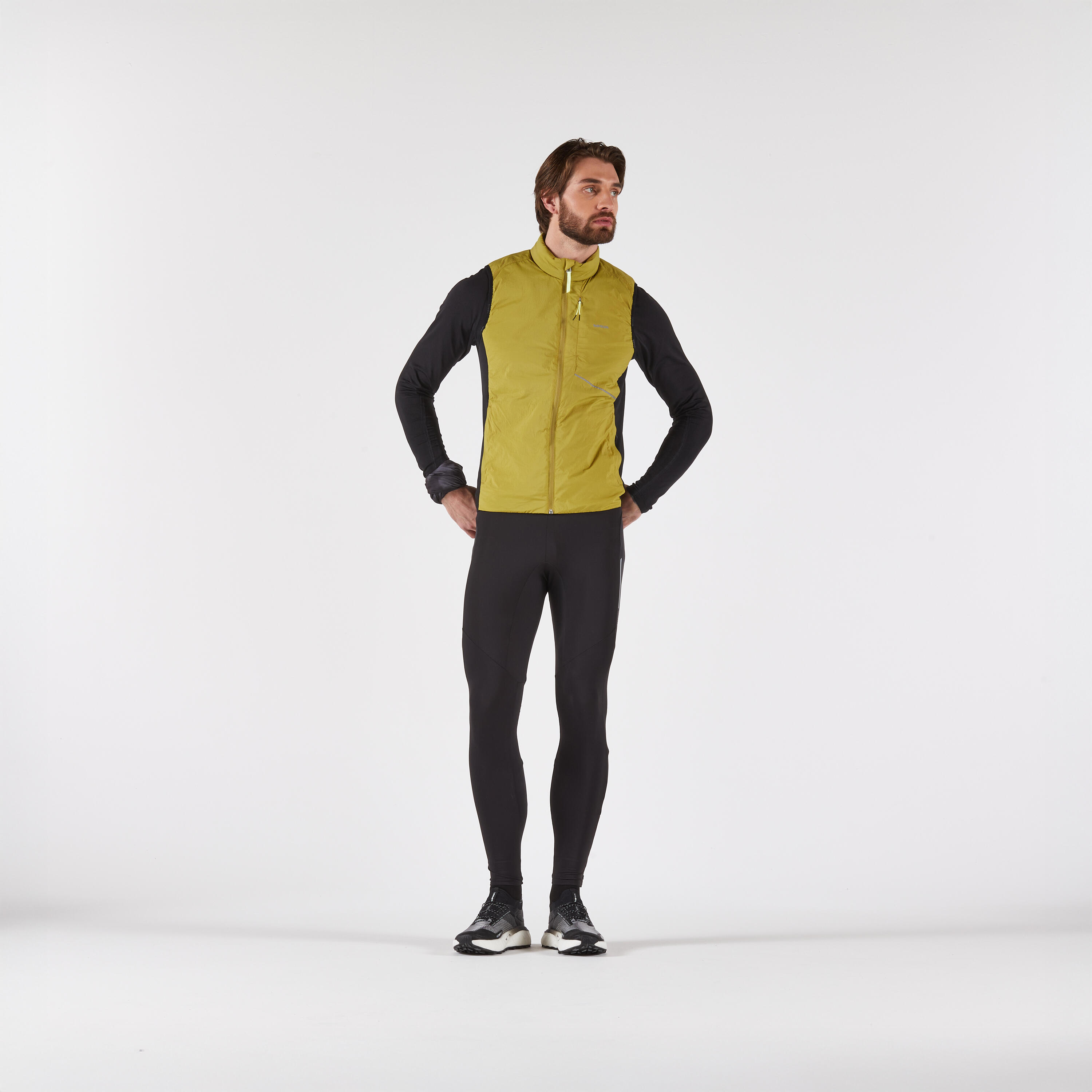 Gilet running uomo RUN WARM 500 verde militare 5/6
