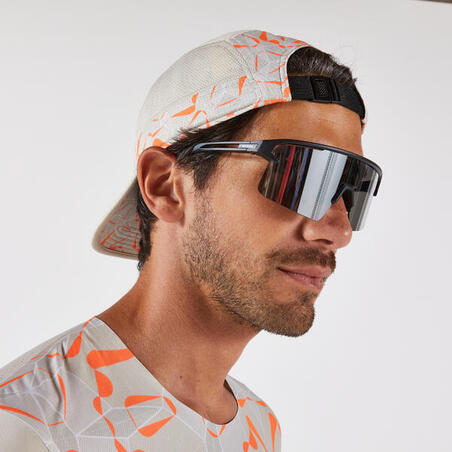 Кепка для бігу унісекс бежева Кепка для бігу унісекс бежева