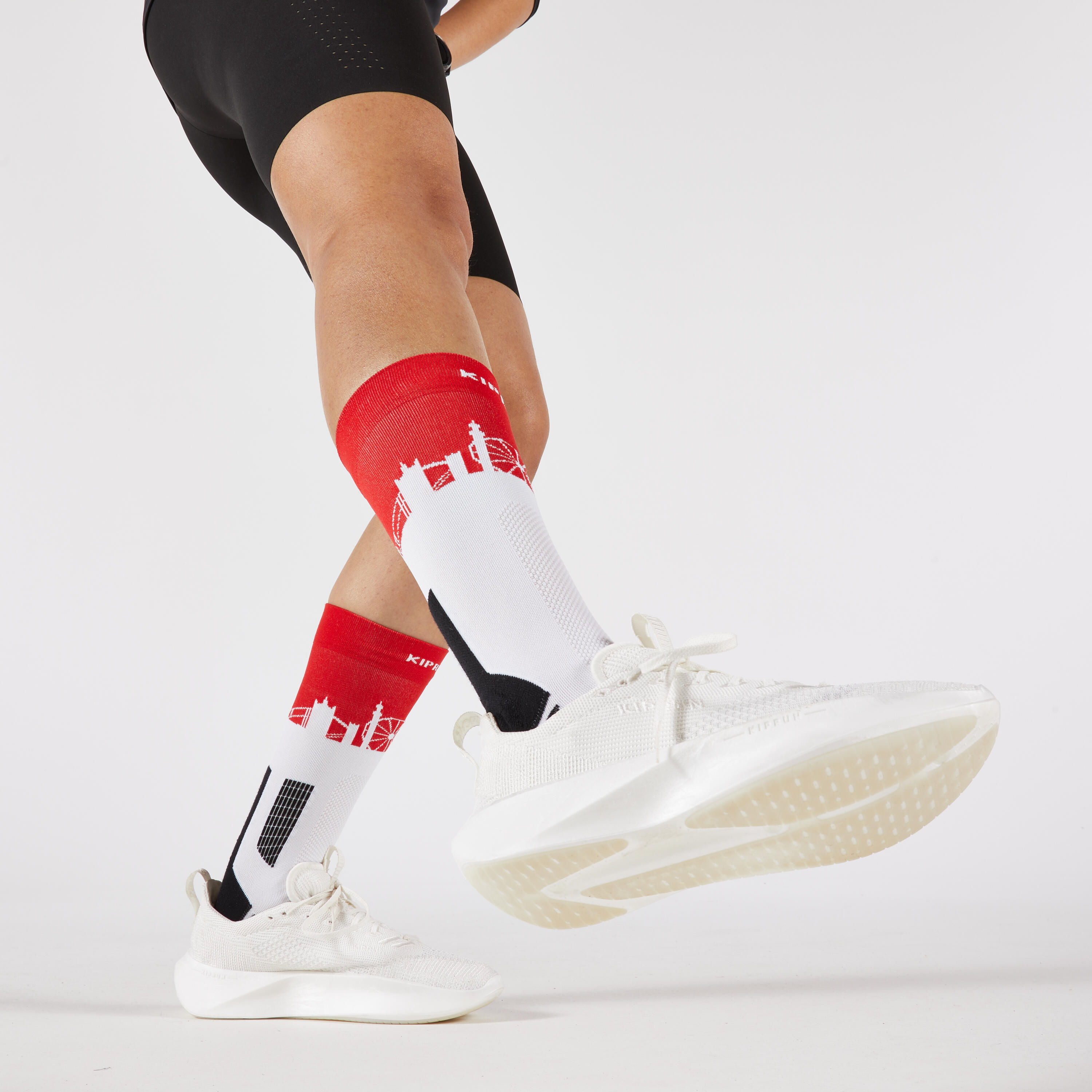 KIPRUN Run900 Mid-Calf Thick Running Socks - White/Red London