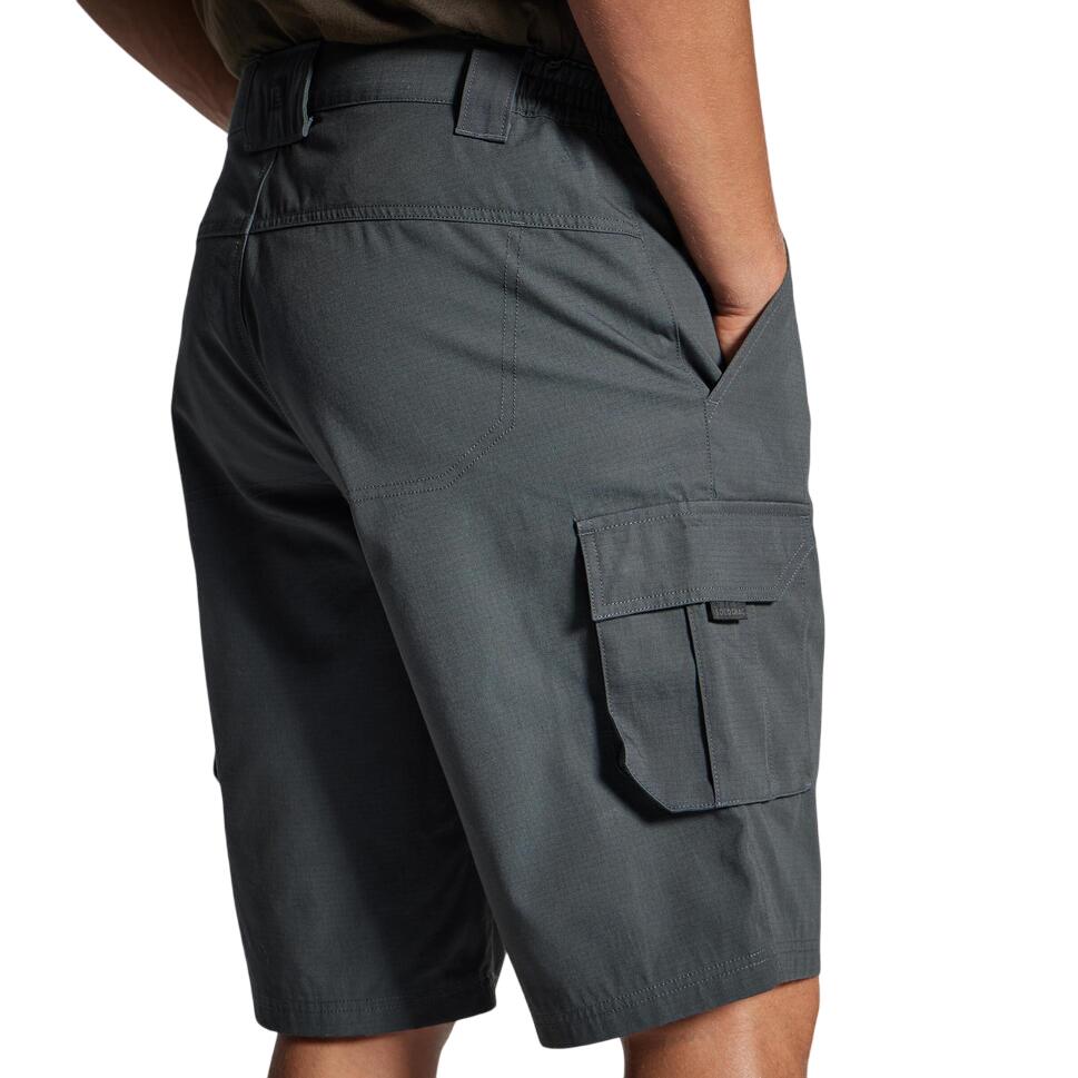 Pantaloni uomo: eleganti, cargo e bermuda