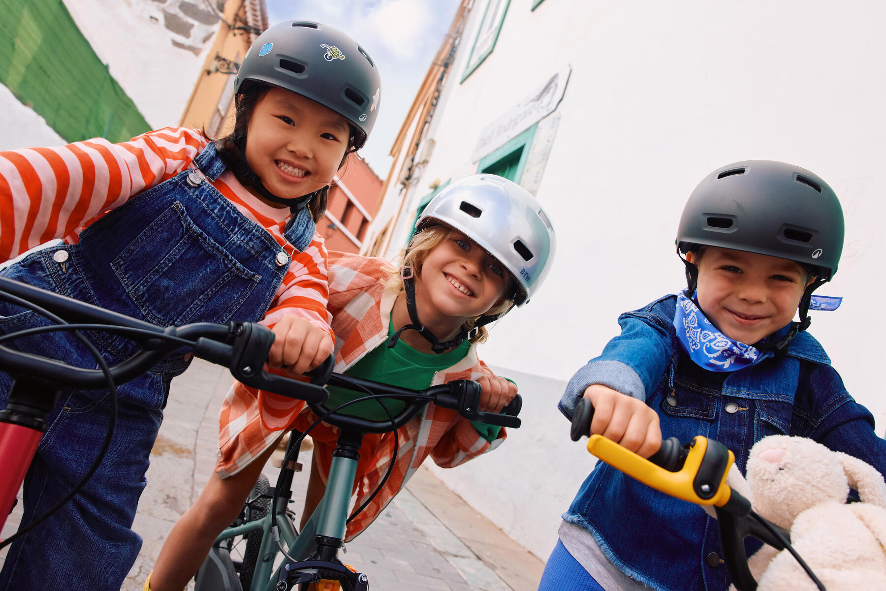 girl sitting with her longboard 