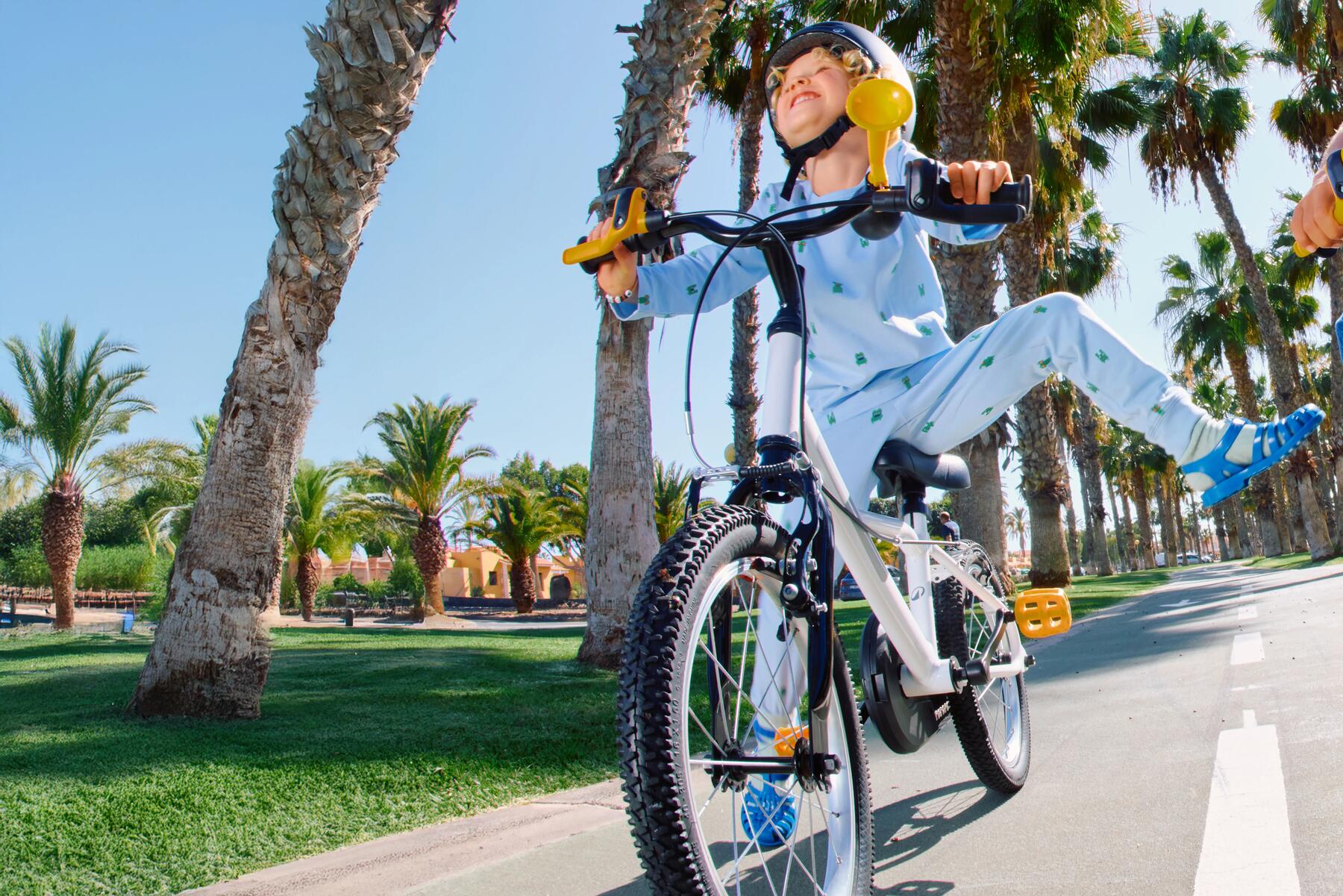 CASCĂ DE BICICLETĂ CUM SĂ ASIGURI PROTECȚIA COPILULUI TĂU
