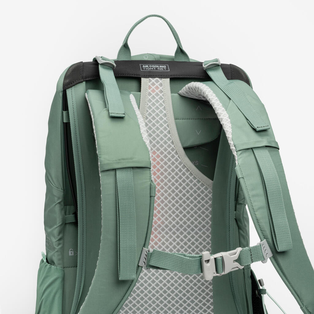 Sac à dos de randonnée ventilé 25L, MH500 violet