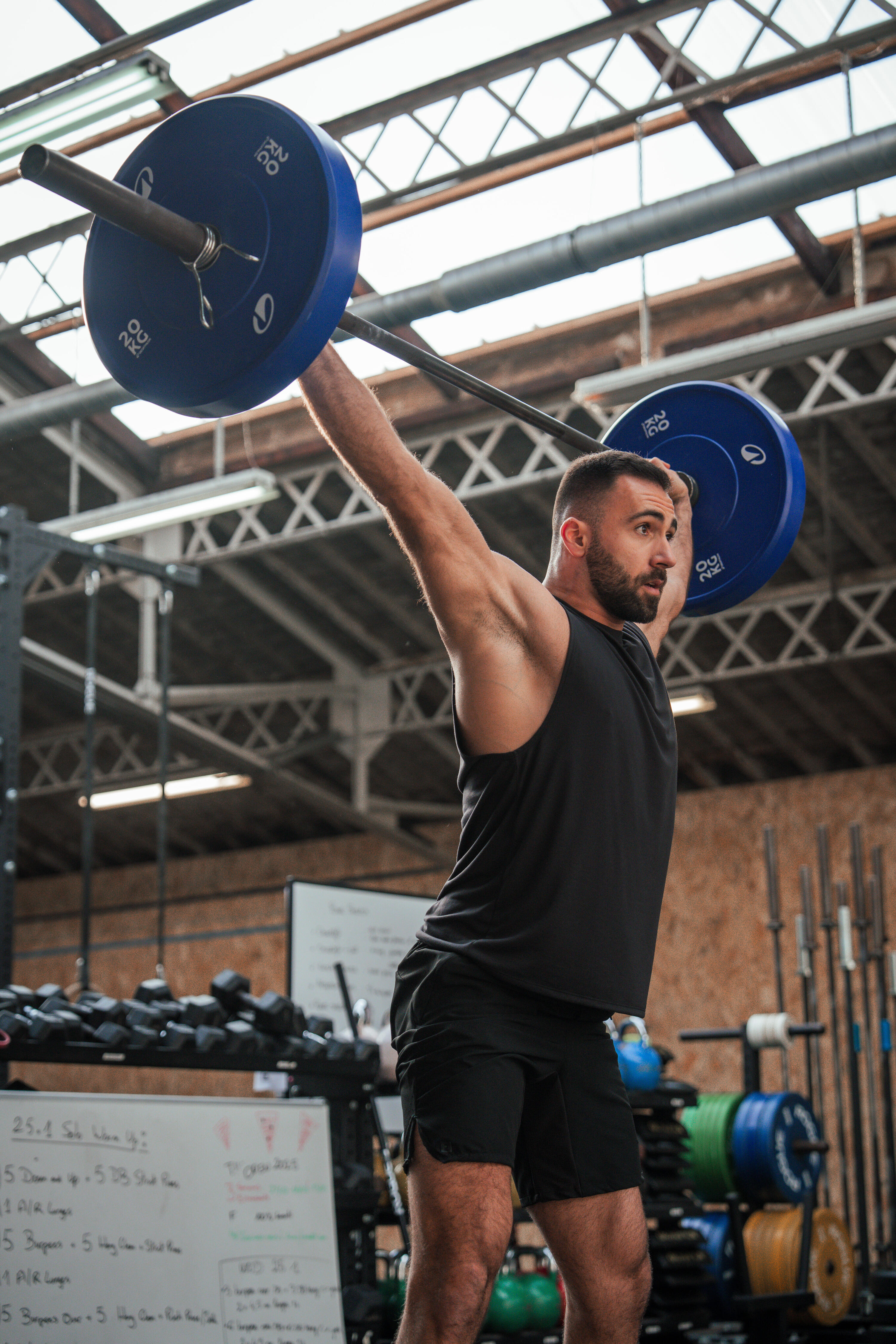 Short d’entraînement croisé respirant avec poches zippées homme 9/15