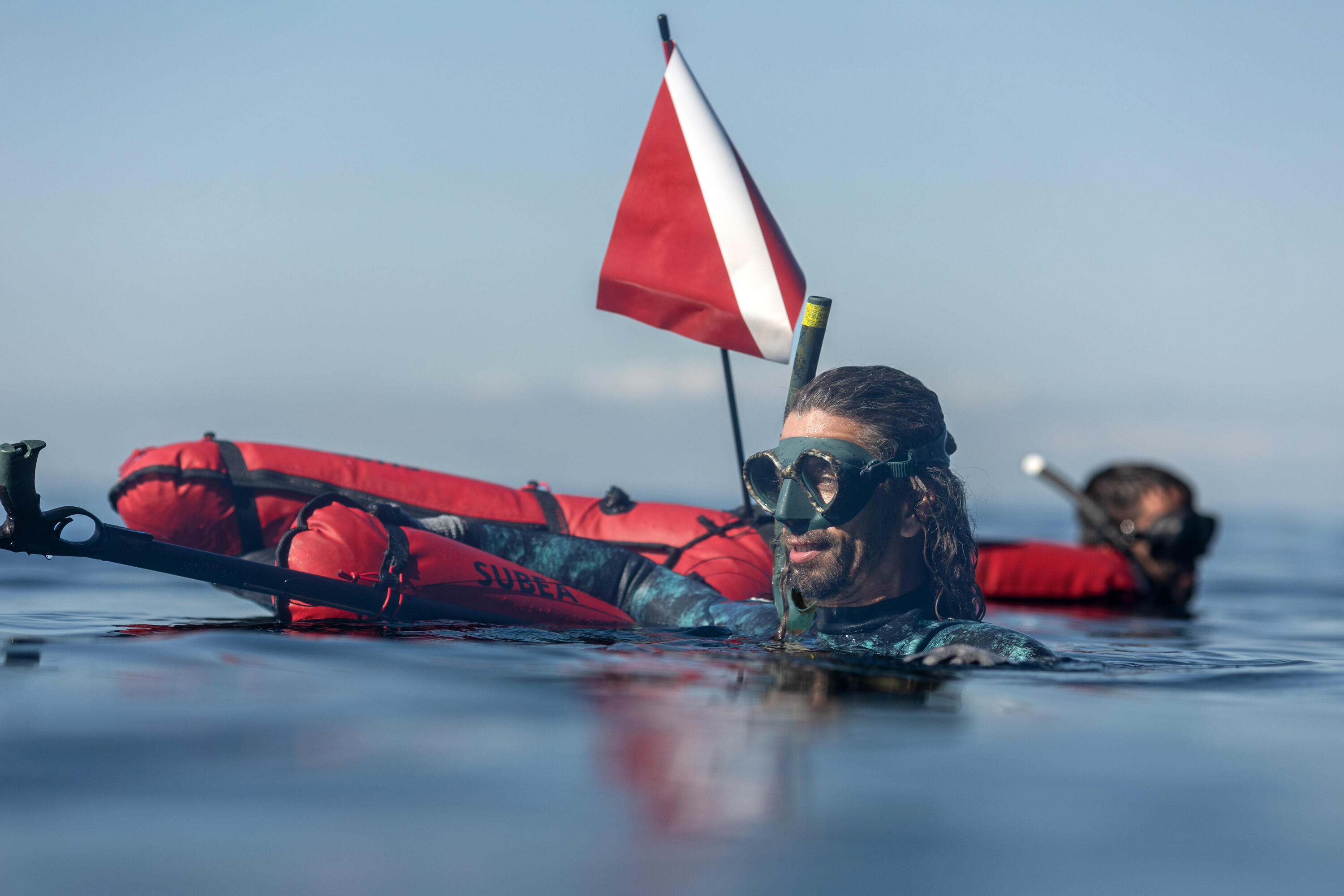 Kleine Antibeschlag-Apnoe-und Speerfischmaske – 500 Dual LV camo 12/13