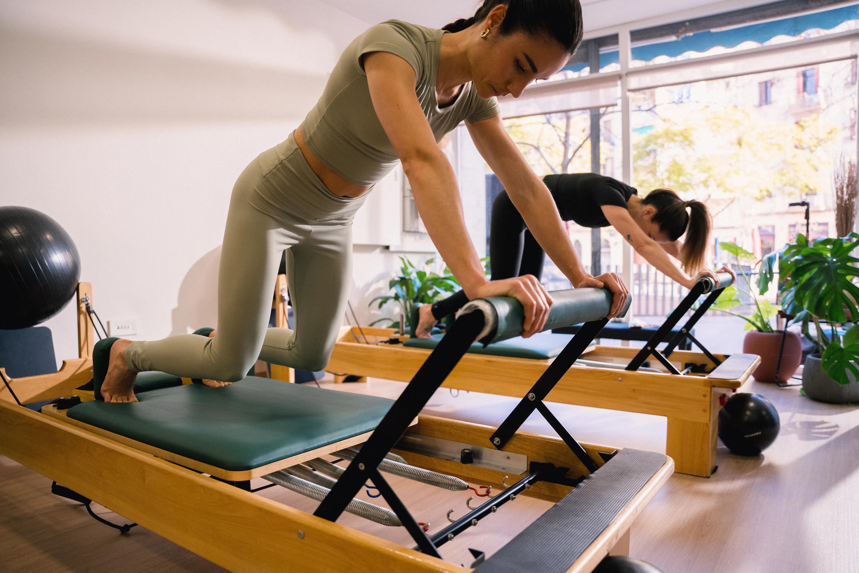 Pilates na reformerach – na czym polega trening?