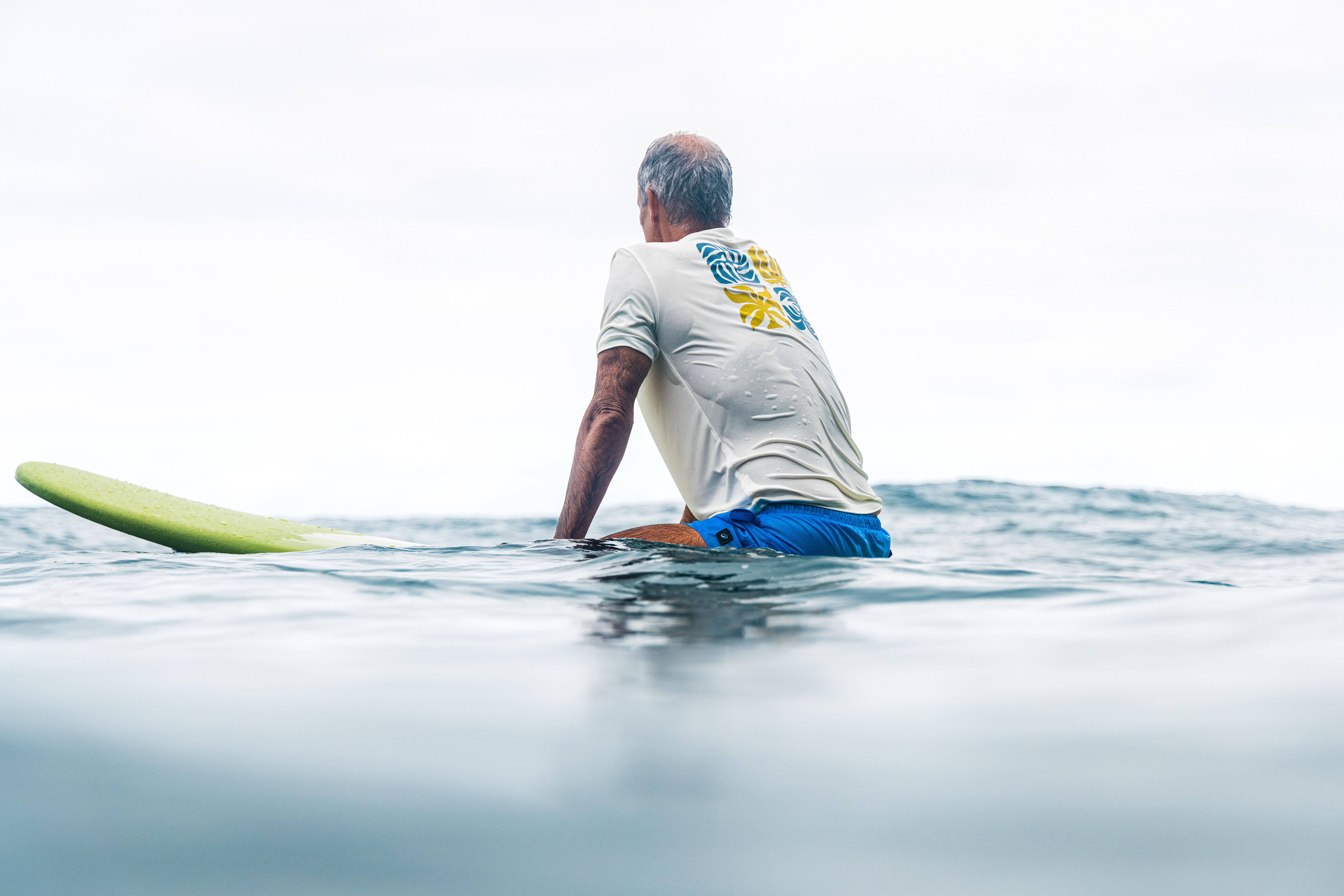 Men's Short-Sleeved UPF50+ Surfing Rash Guard - OLAIAN