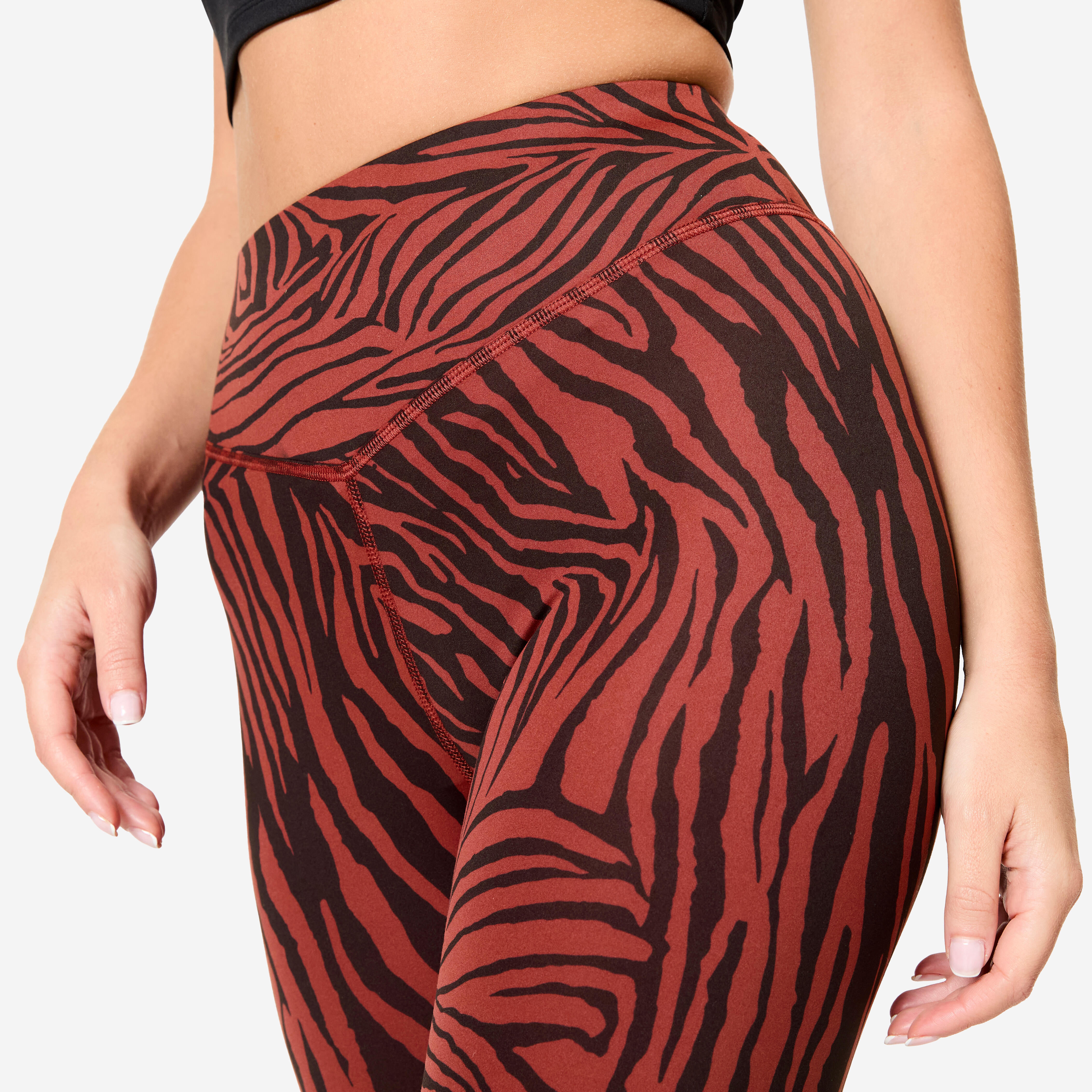 DOMYOS Dámske fitness legíny s vysokým pásom s potlačou hnedé XS (W26 L30) · záber 6