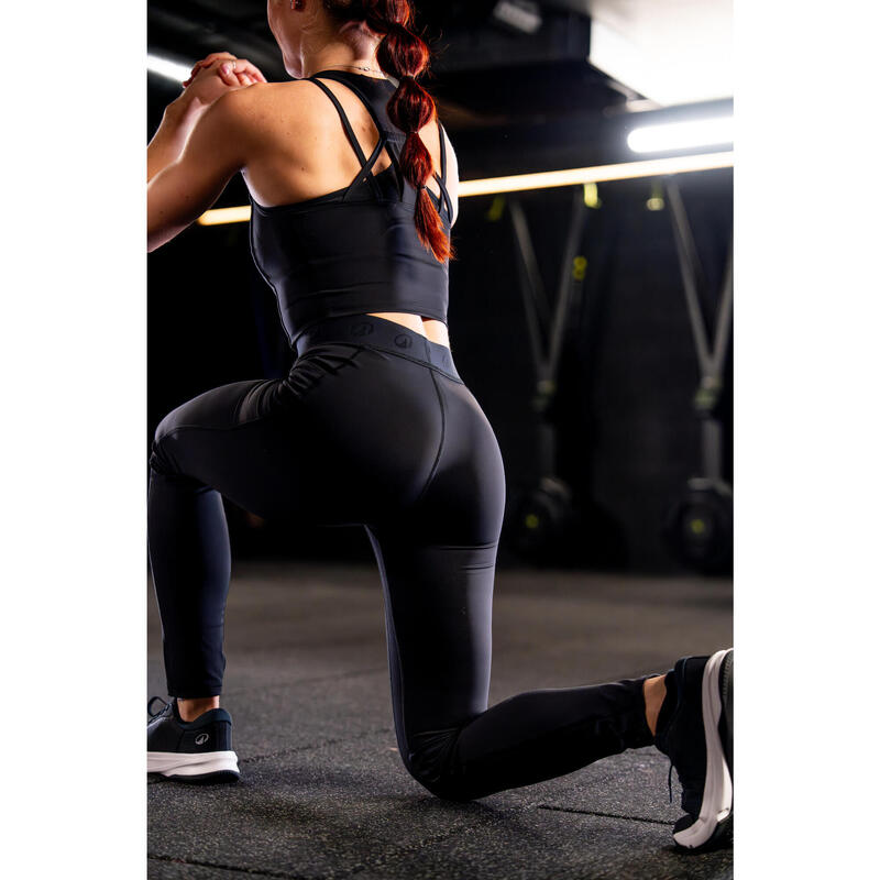 Női fitnesz ujjatlan crop top, testhezálló