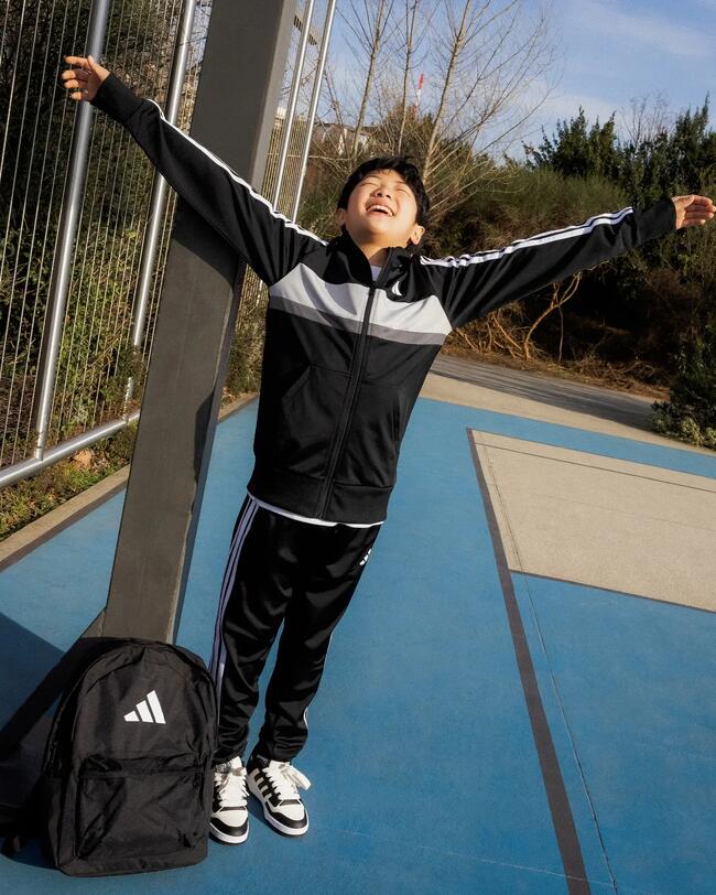 Trainingsanzug von Adidas