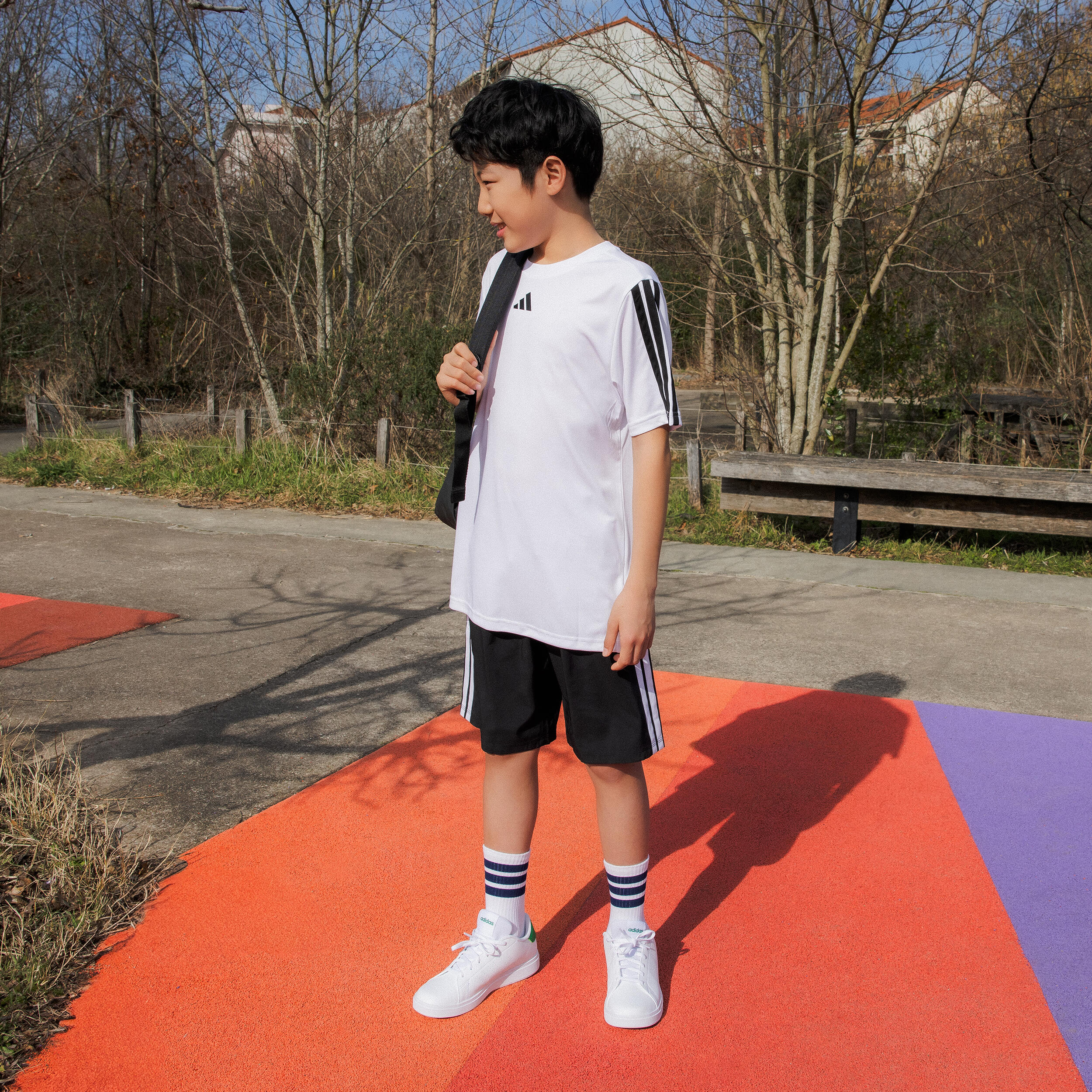 T-shirt bianca ADIDAS bambino regular fit traspirante 4/9