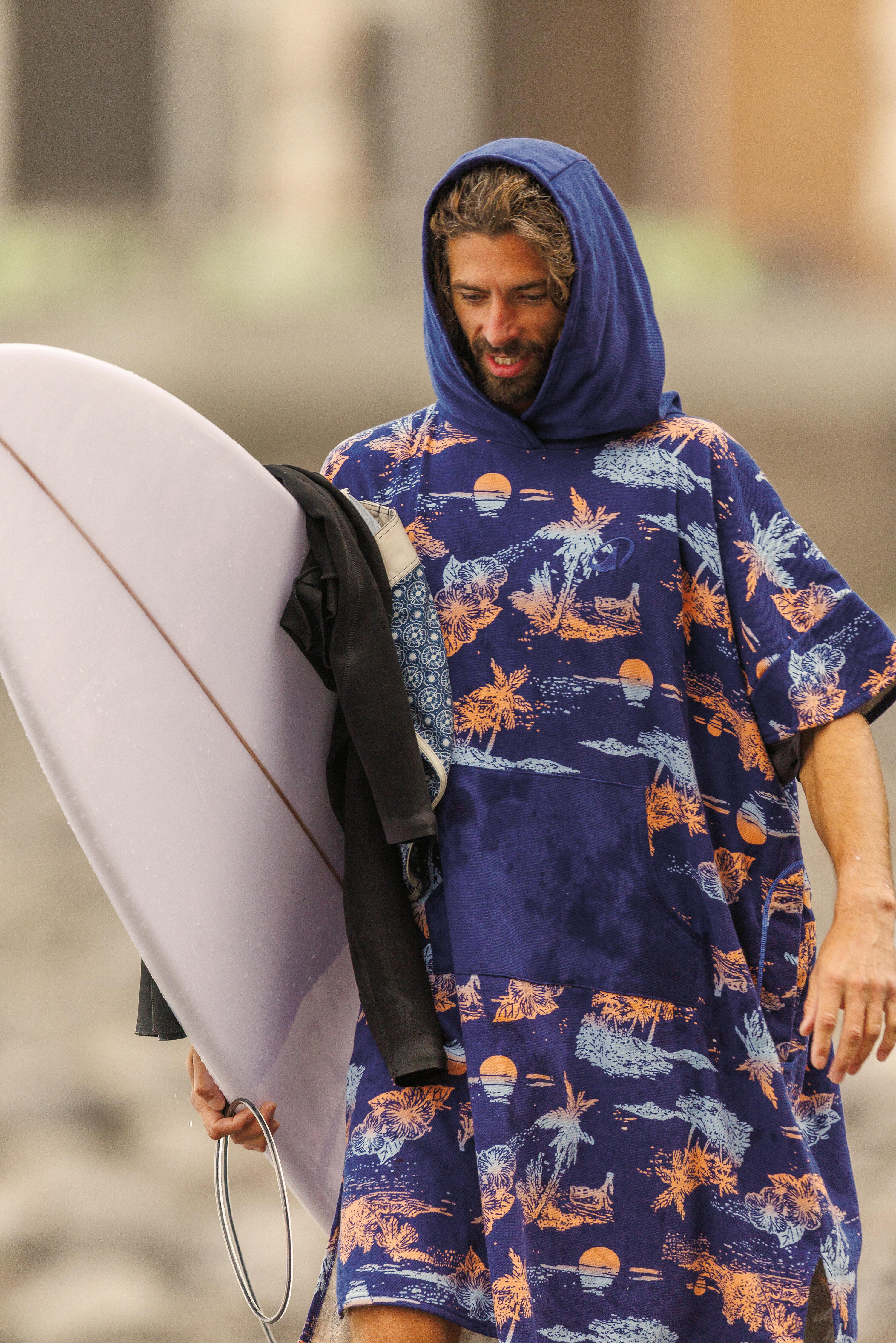 Poncho spiaggia surf adulto 500 STORIES blu 7/9