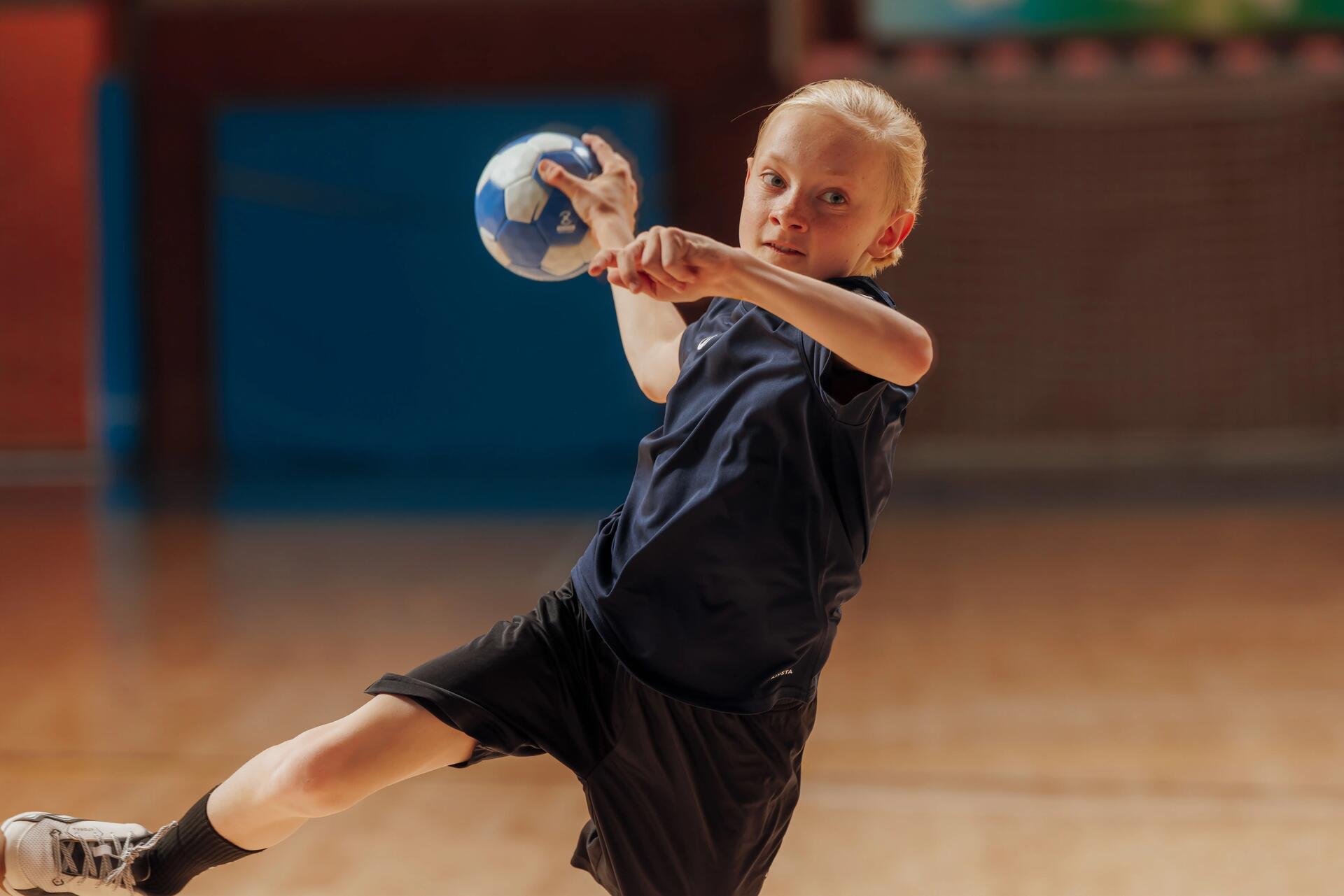 CUM SĂ ALEGEM O MINGE DE HANDBAL?