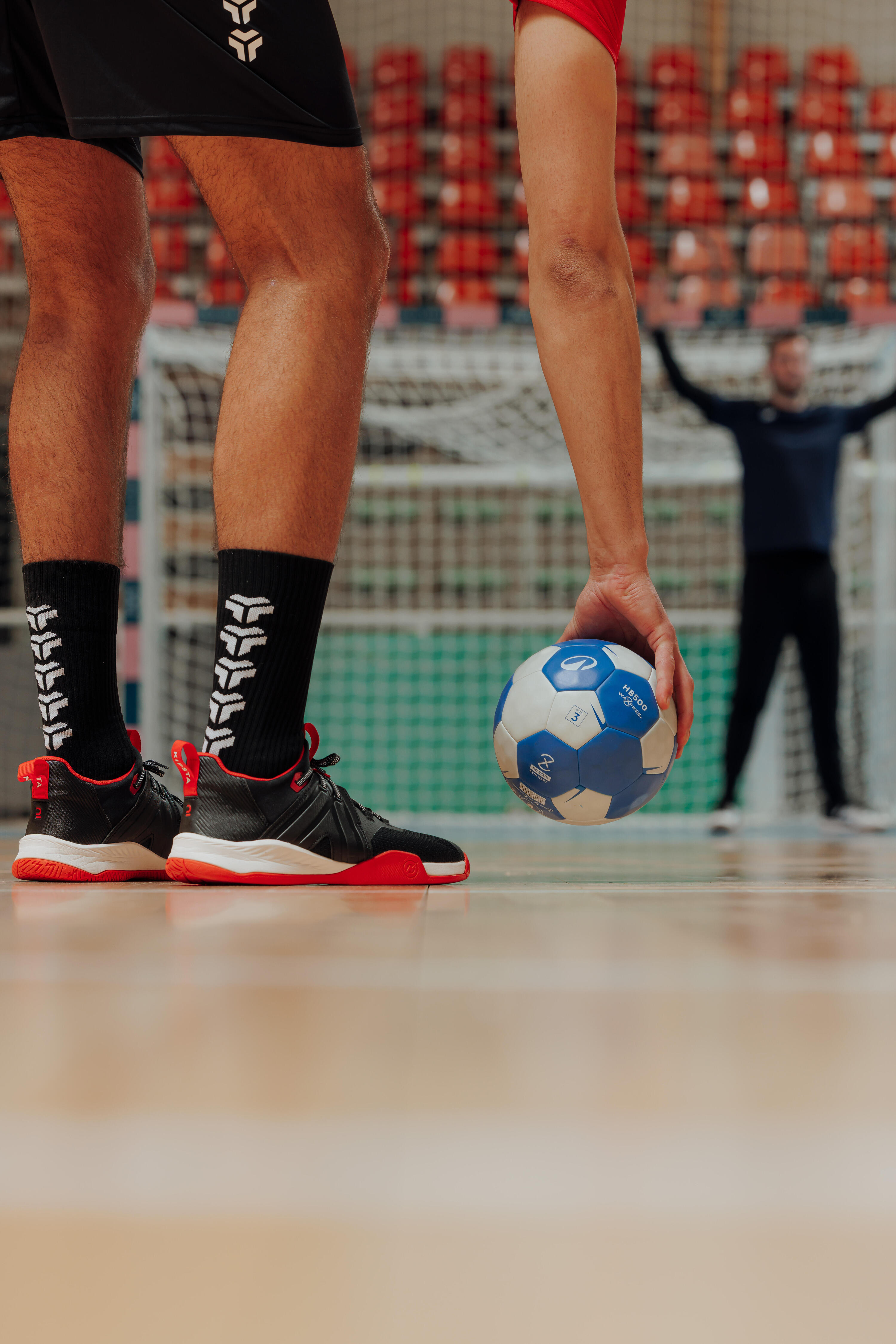 Damen/Herren Handballschuhe - H500 Faster schwarz/rot 8/11