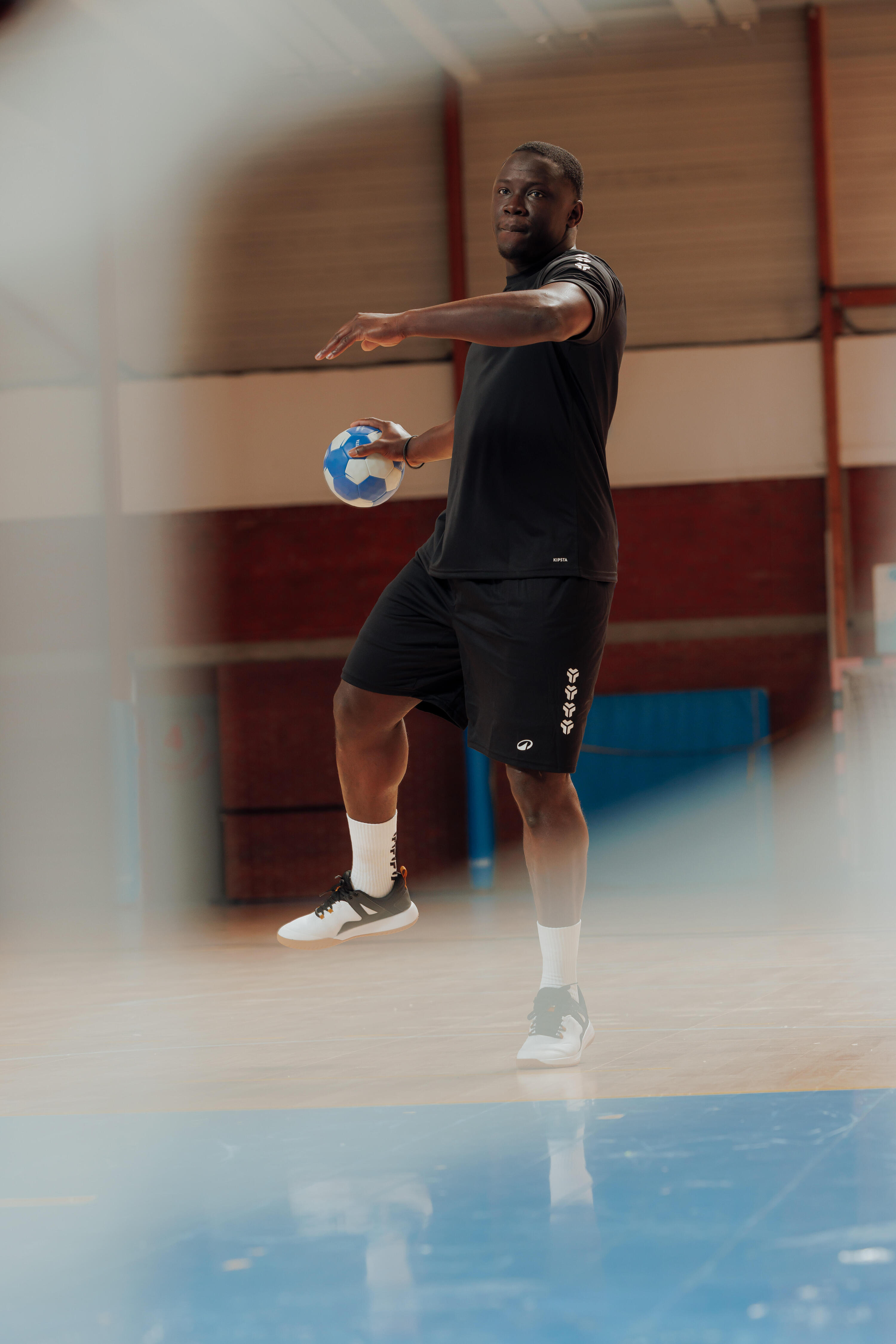 Short de handball Homme - H100 noir 12/14