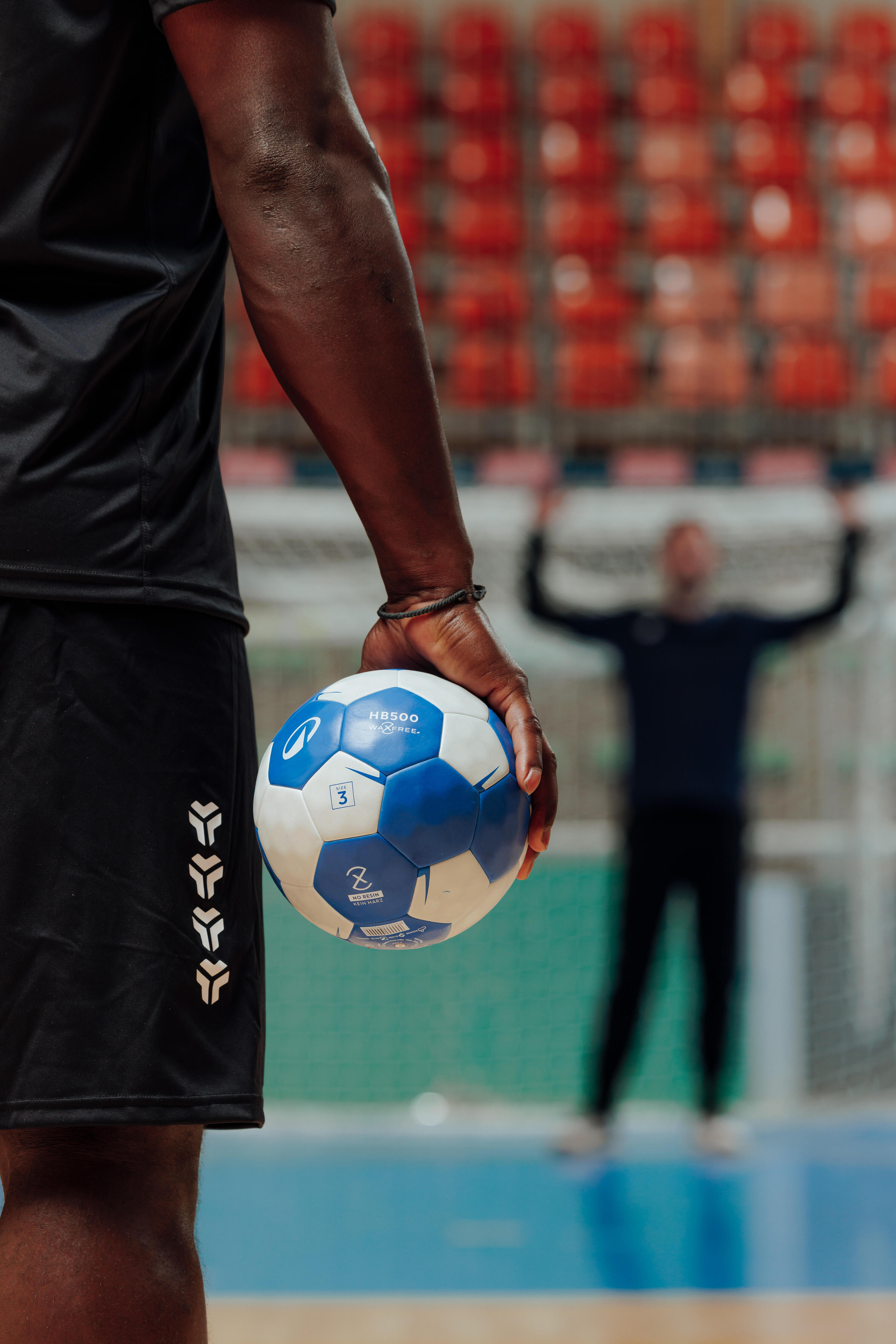 Ballon de handball sans résine taille 3 - Waxfree V2 bleu / blanc 6/16