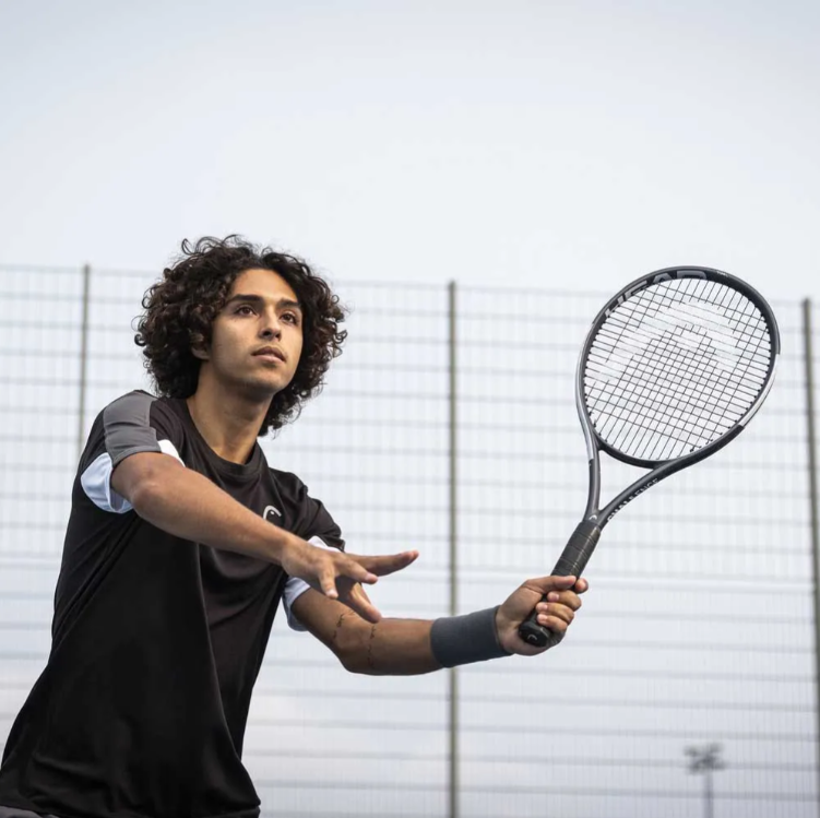 Mit der richtigen Pflege deines Tennisschlägers immer in Topform auf dem Court!