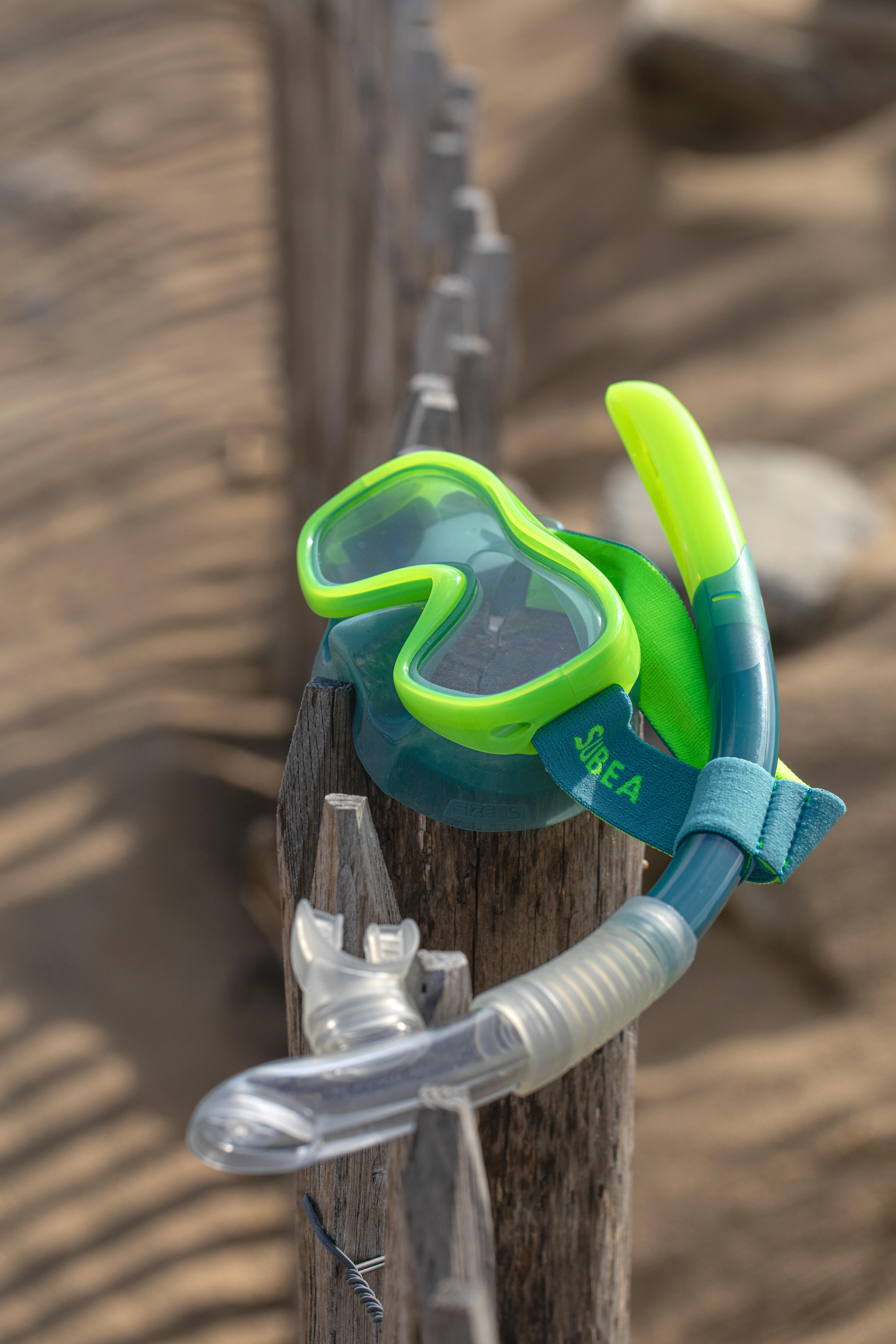 青綠旭日照波圖 兒童(10 歲以下)浮潛面鏡+呼吸管組合520 - 霓虹綠