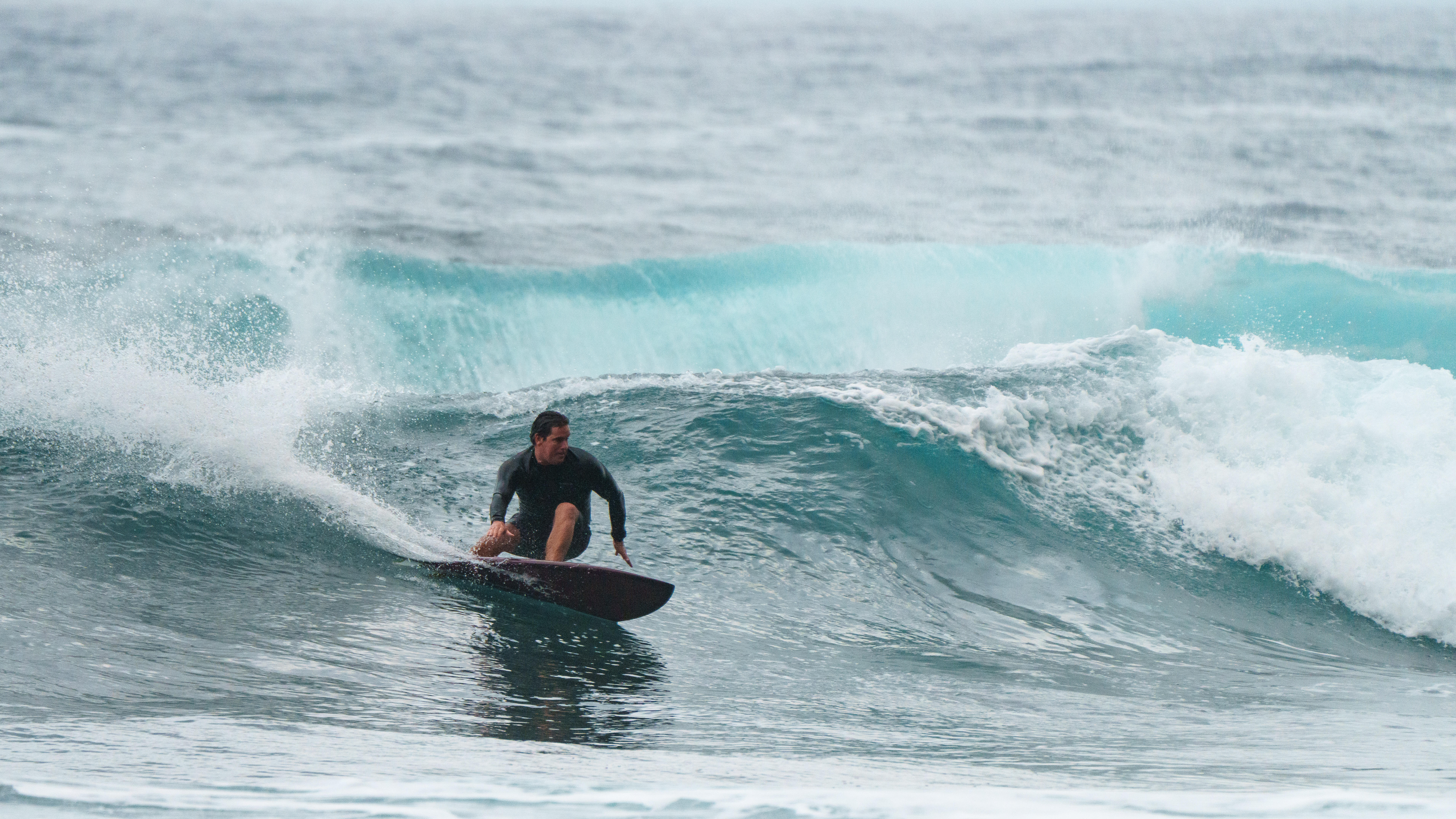 Fish surfboard 6'1 with Futures fin box without fins - burgundy