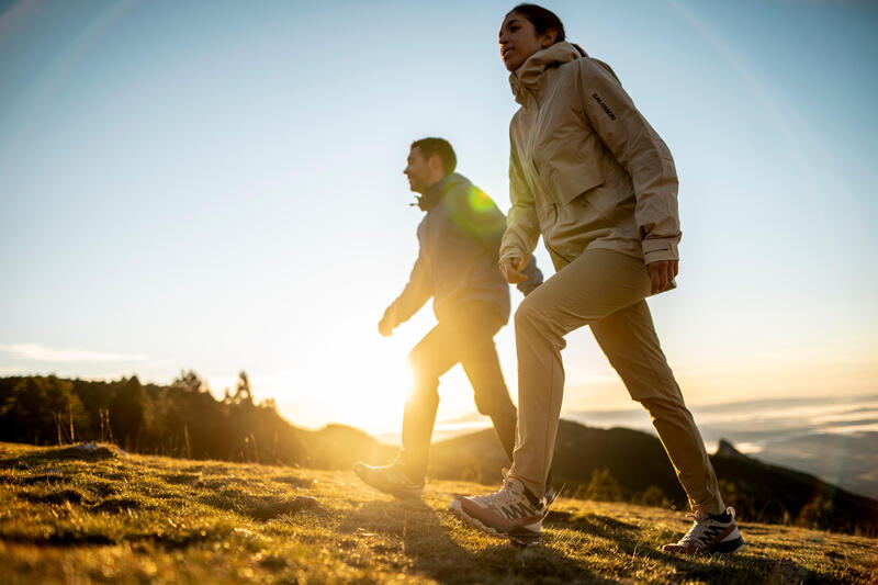 Afvallen door wandelen: Hoeveel stappen & schema | Decathlon