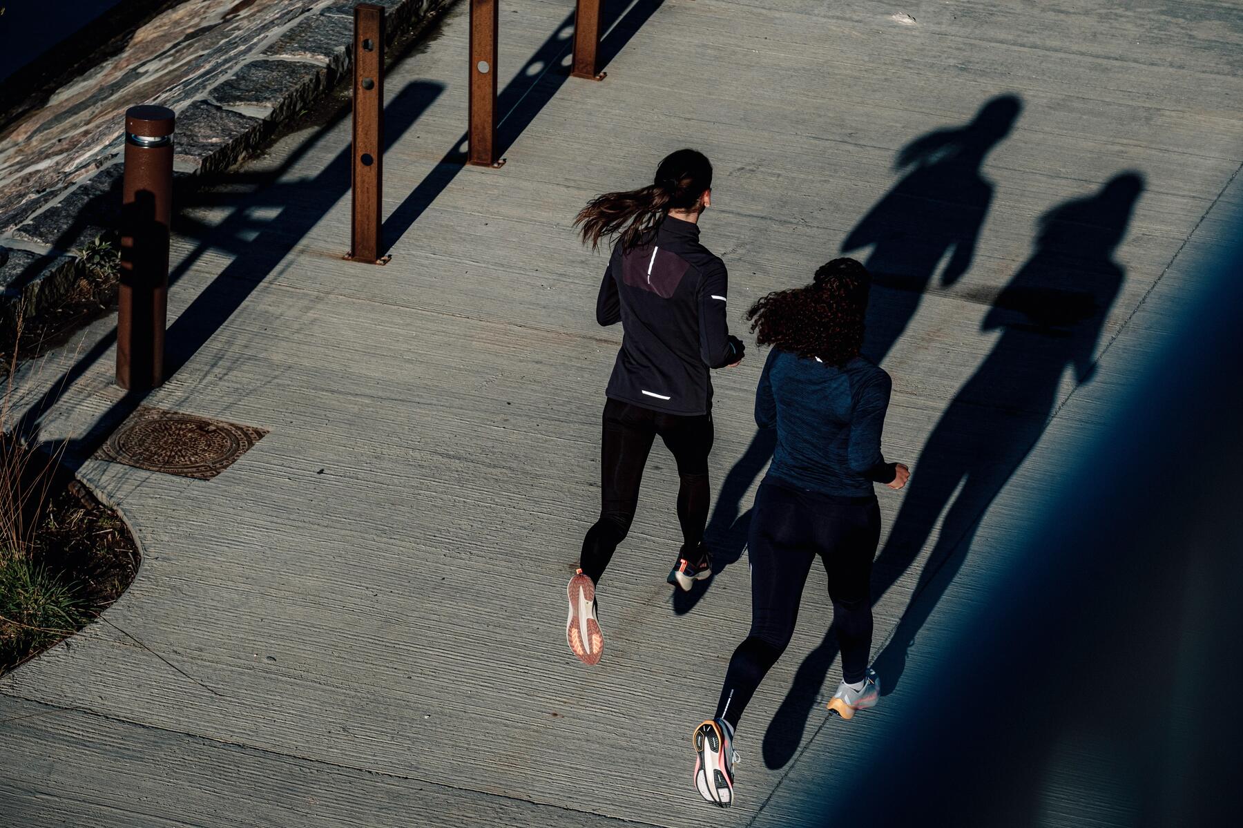women running