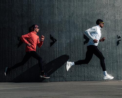 courir pour maigrir, deux personnes qui courent ensemble