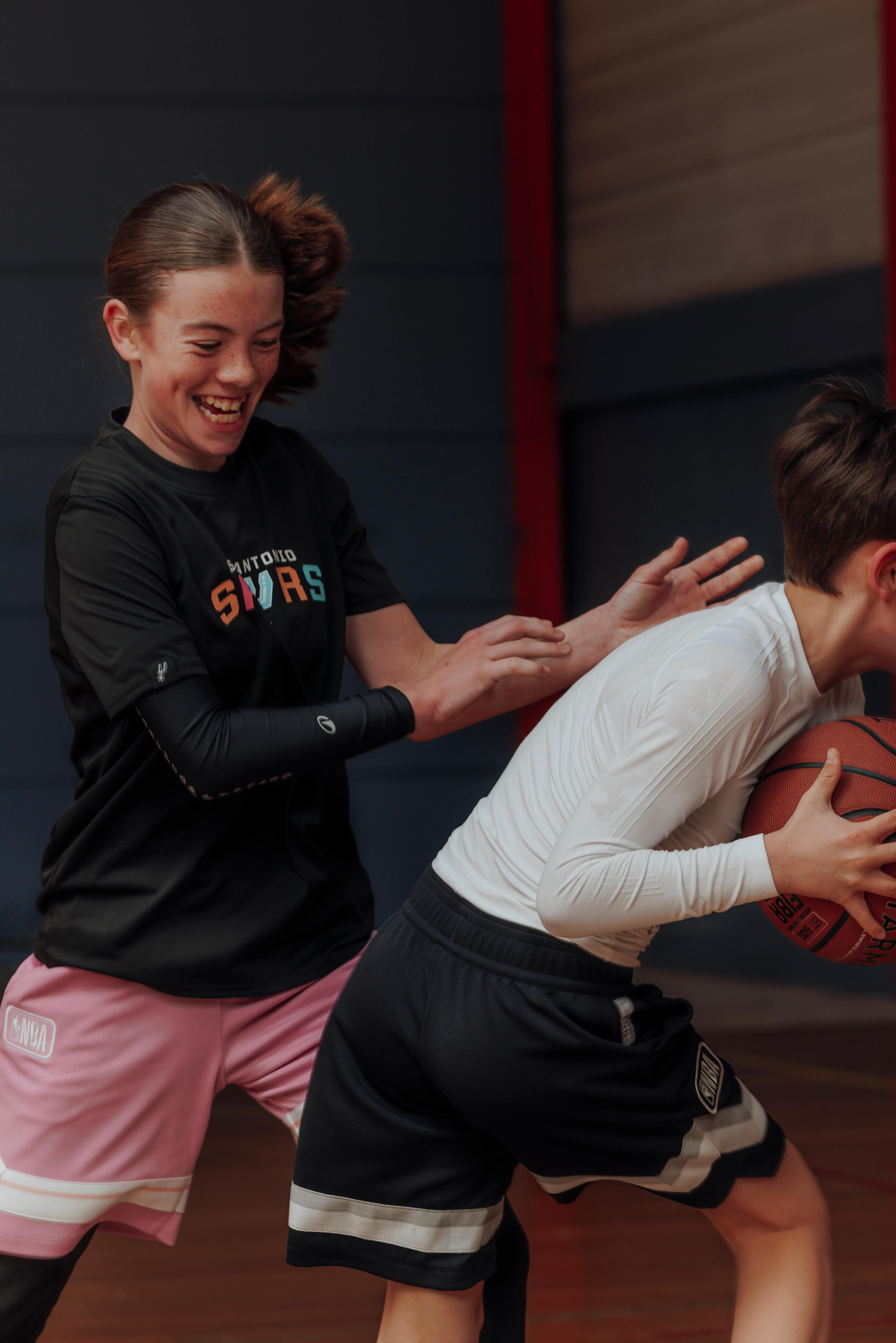 Manchon / Manchette de basketball NBA junior noir 7/8
