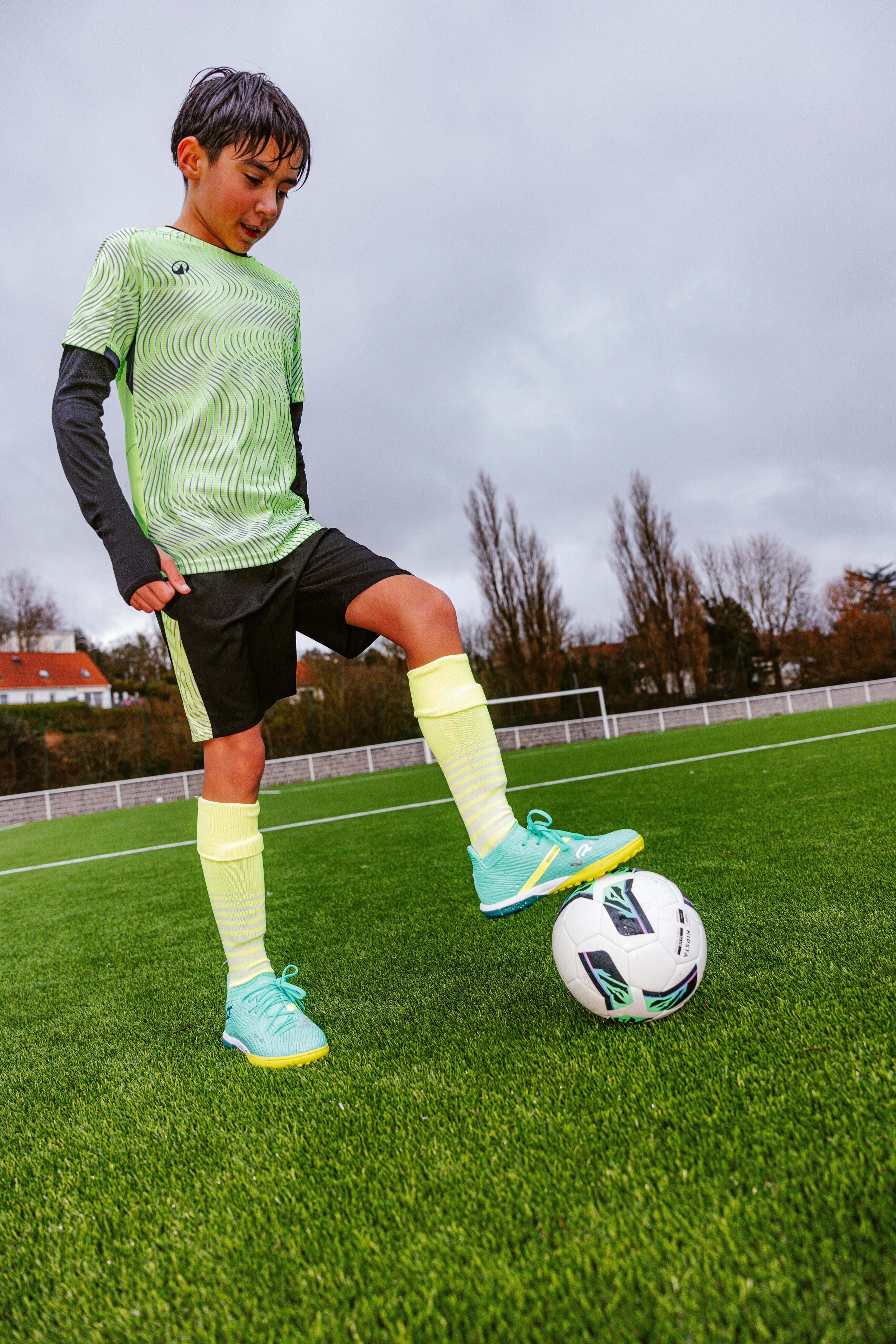 Chaussures de soccer enfant à lacets Viralto III turf vert 11/12