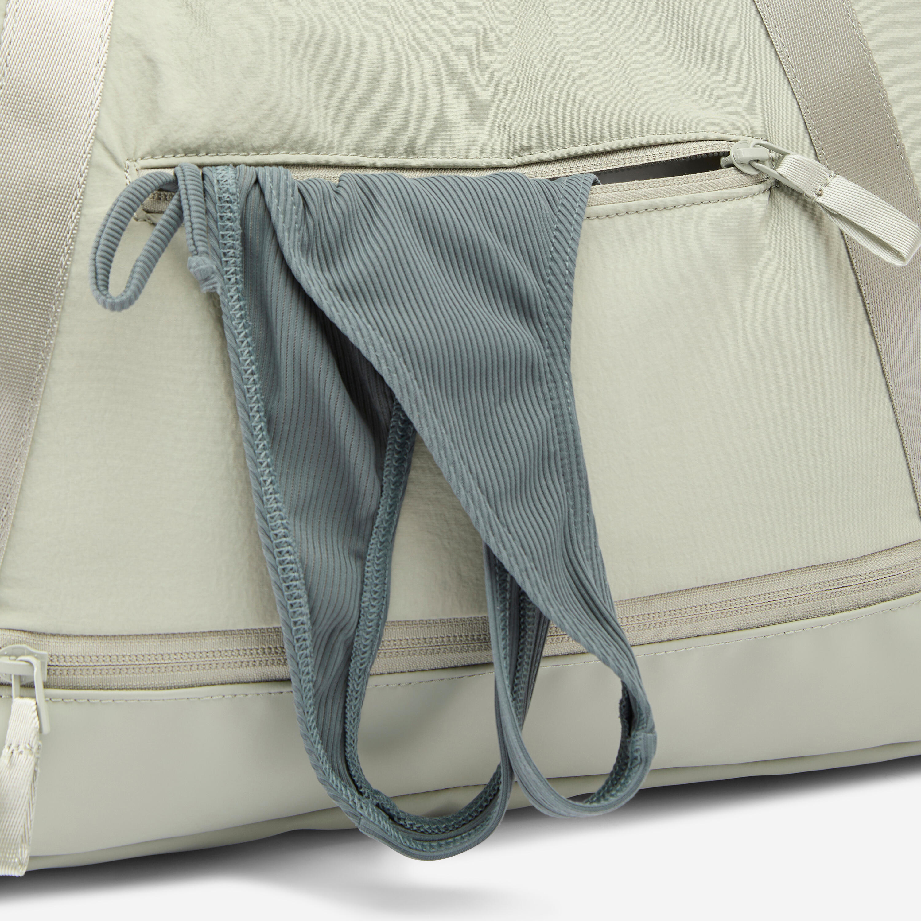 28L Sports Bag with Shoulder Strap and Watertight Pocket 6/9