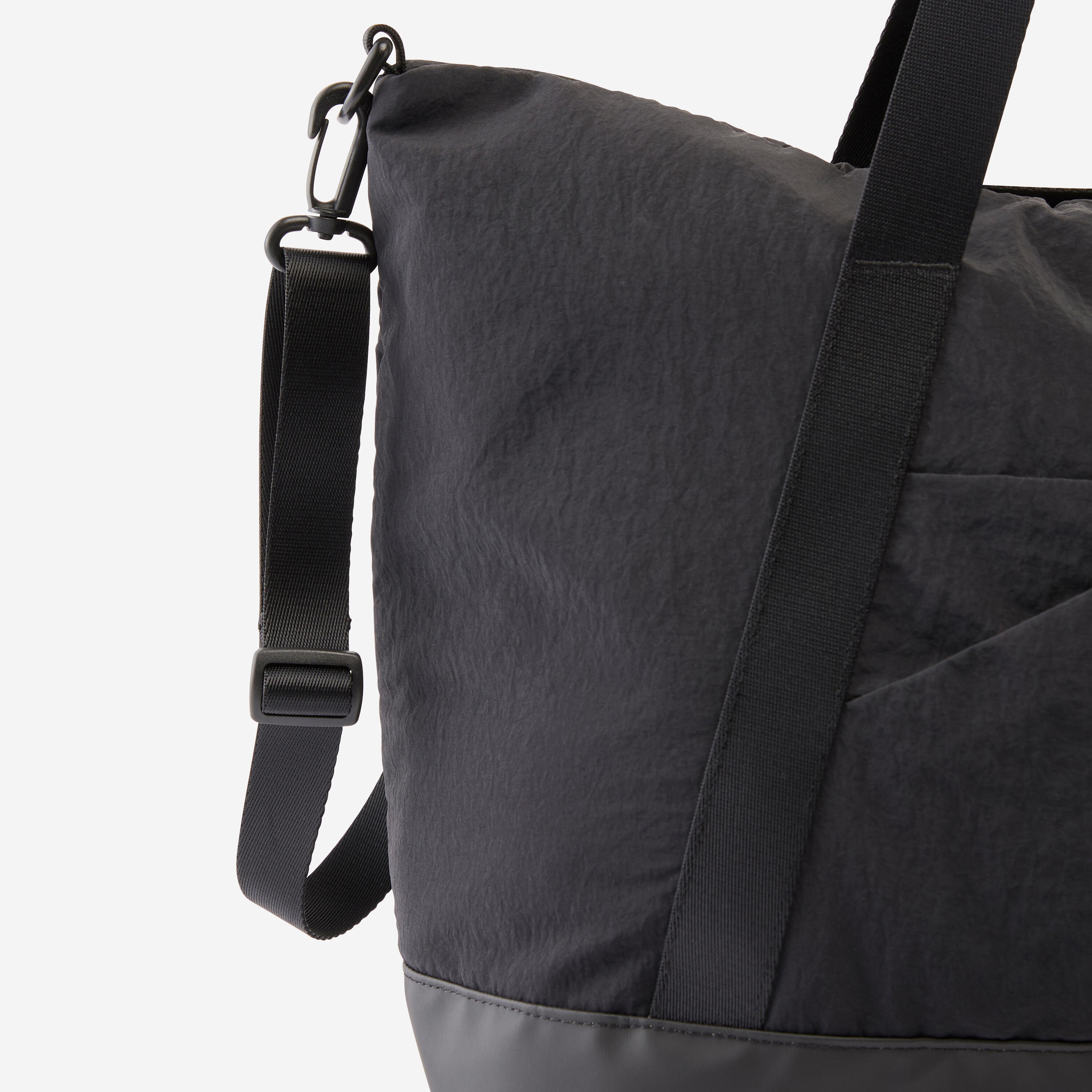 Sport-Umhängetasche mit wasserdichtem Fach 28L 3/8