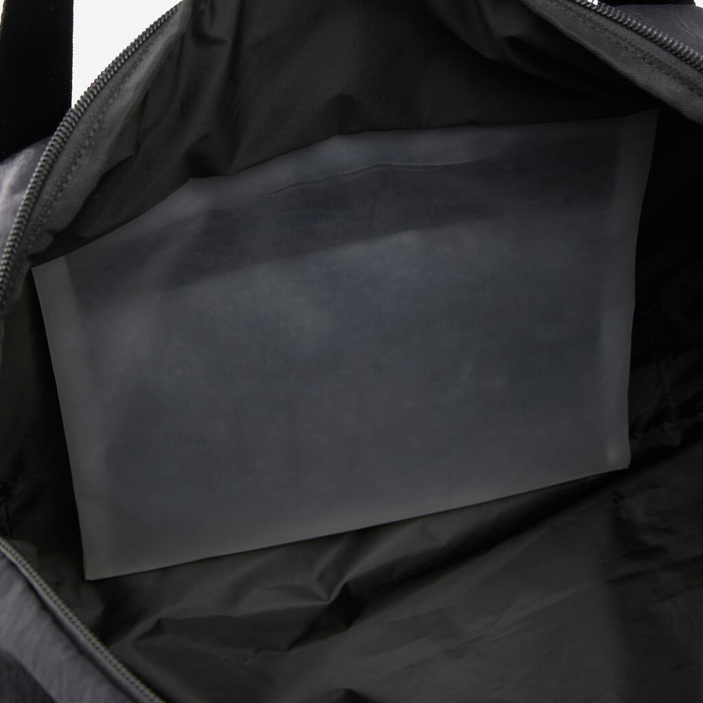 Sport-Umhängetasche mit wasserdichtem Fach 28 l
