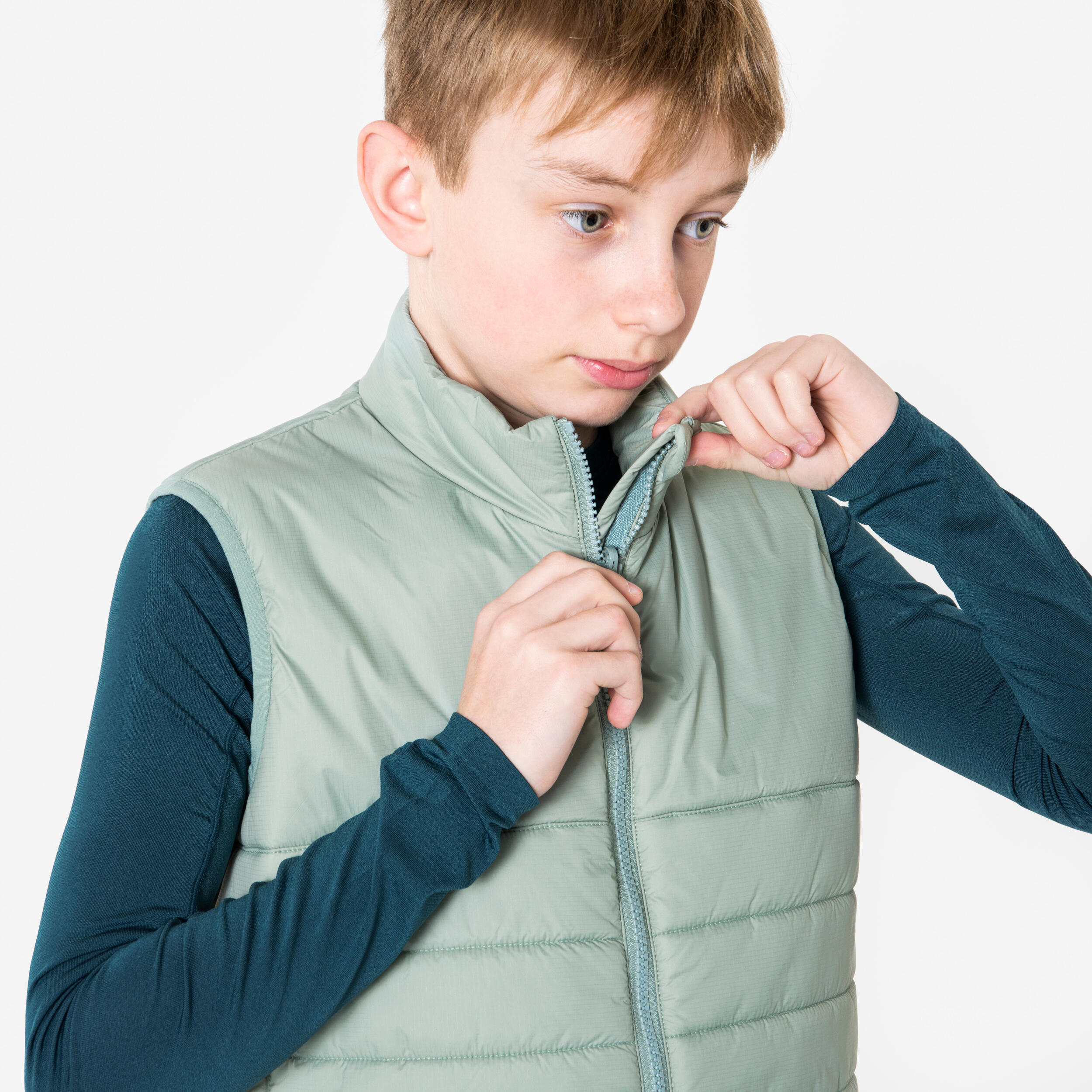 KIPRUN Detská nepremokavá hrejivá bežecká bunda JKT 3v1 modro-zelená 7-8 r (123-130 cm) · záber 9