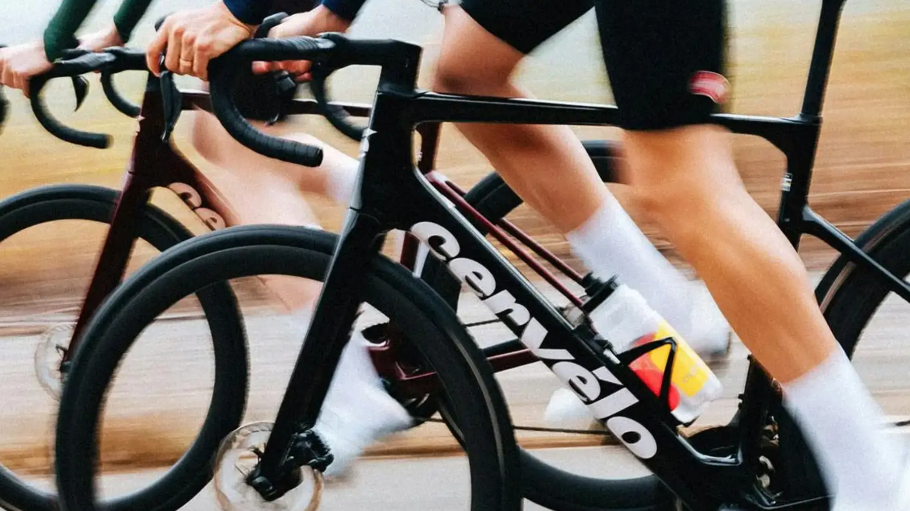 Ein Rennrad in voller Fahrt