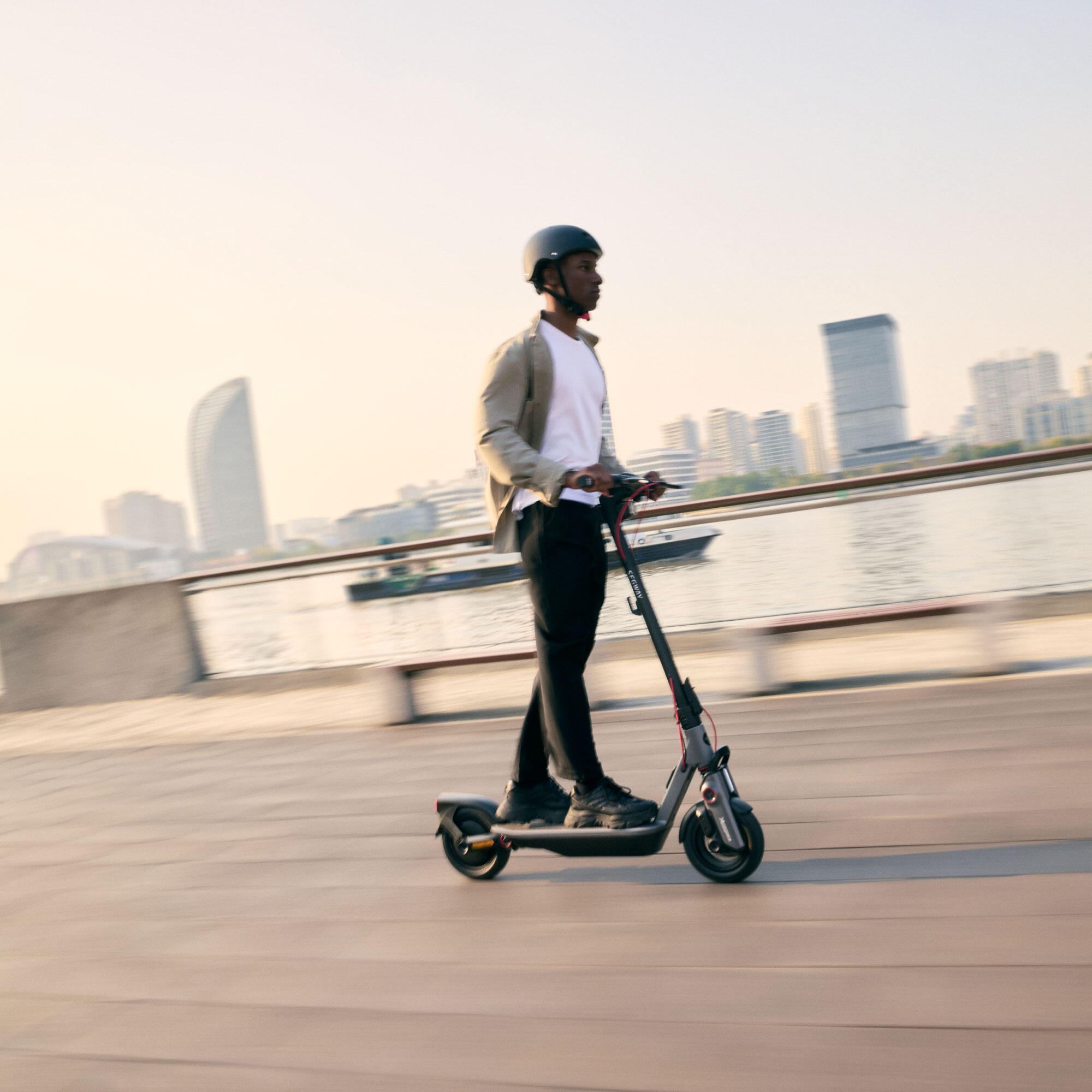 Elektrikli Scooter - Segway Ninebot F3Pro 3/4