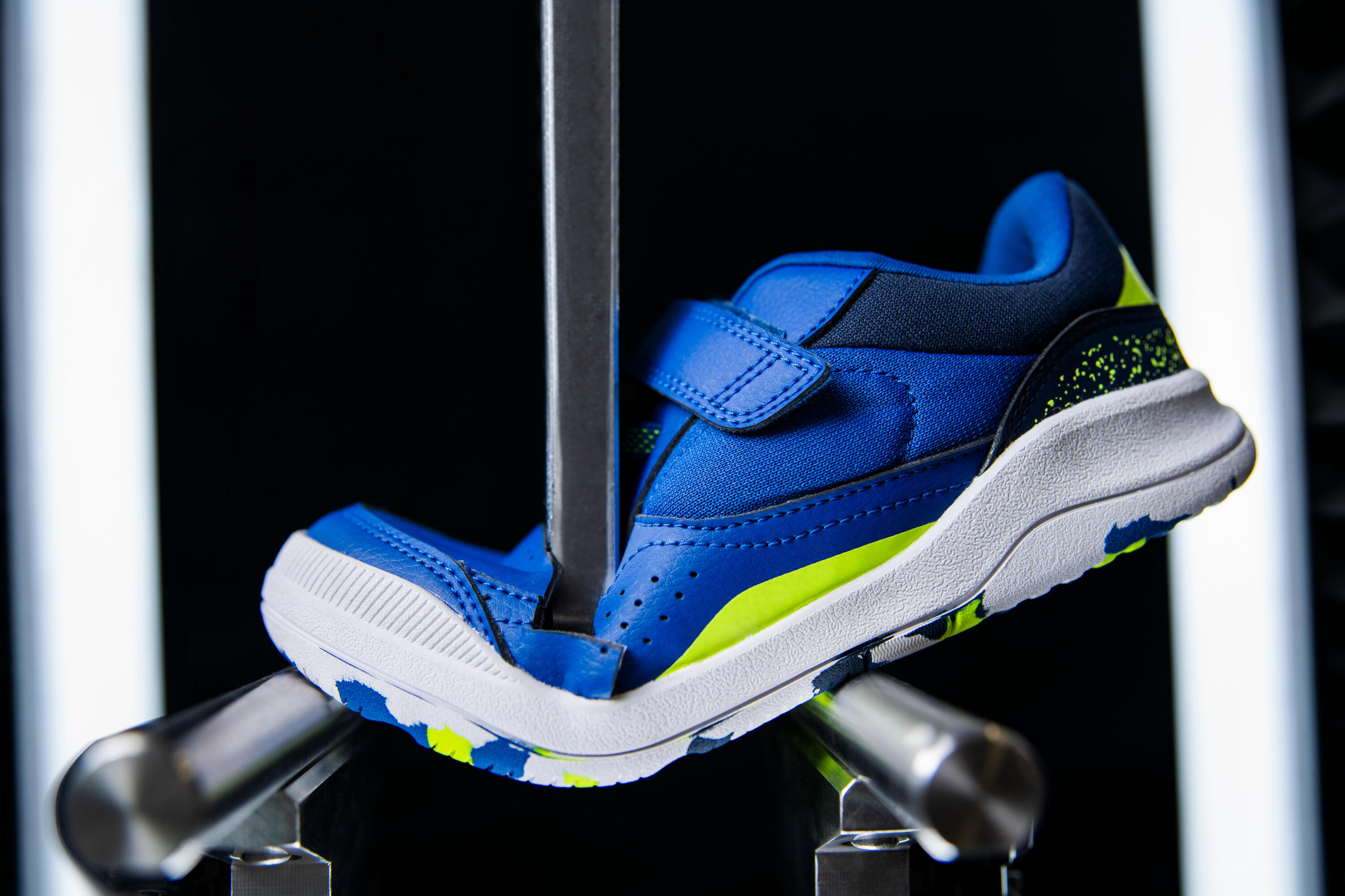 Scarpe da ginnastica bambino PLAYVENTURE YARD con strap azzurro-giallo 23/32