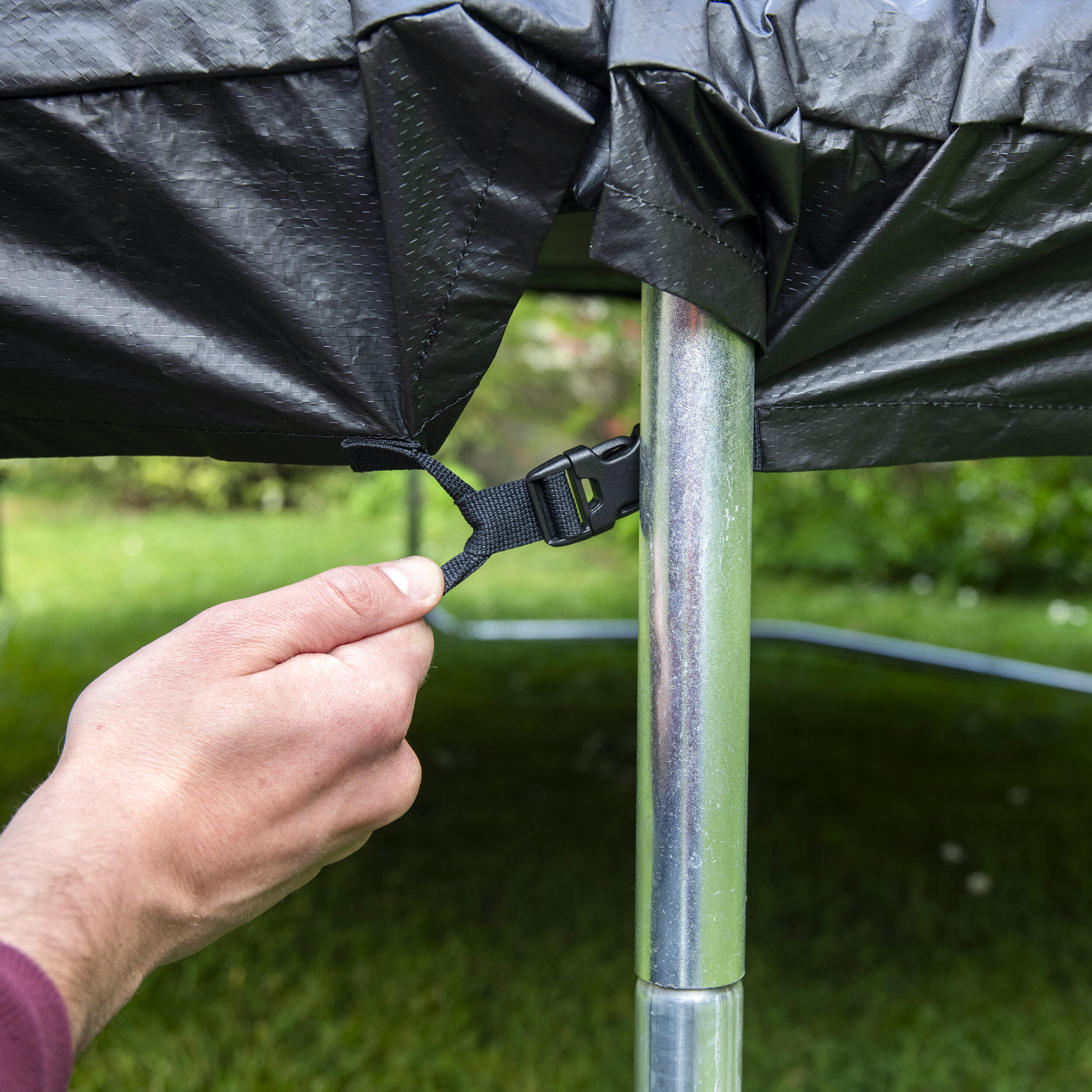 Schutzplane für Trampolin 300 mit Wasserableitung 11/11
