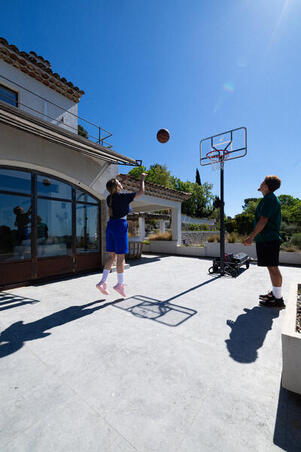 Стойка баскетбольная B500 Box2,40–3,05 м. Регулируется и убирается за 1 мин. 