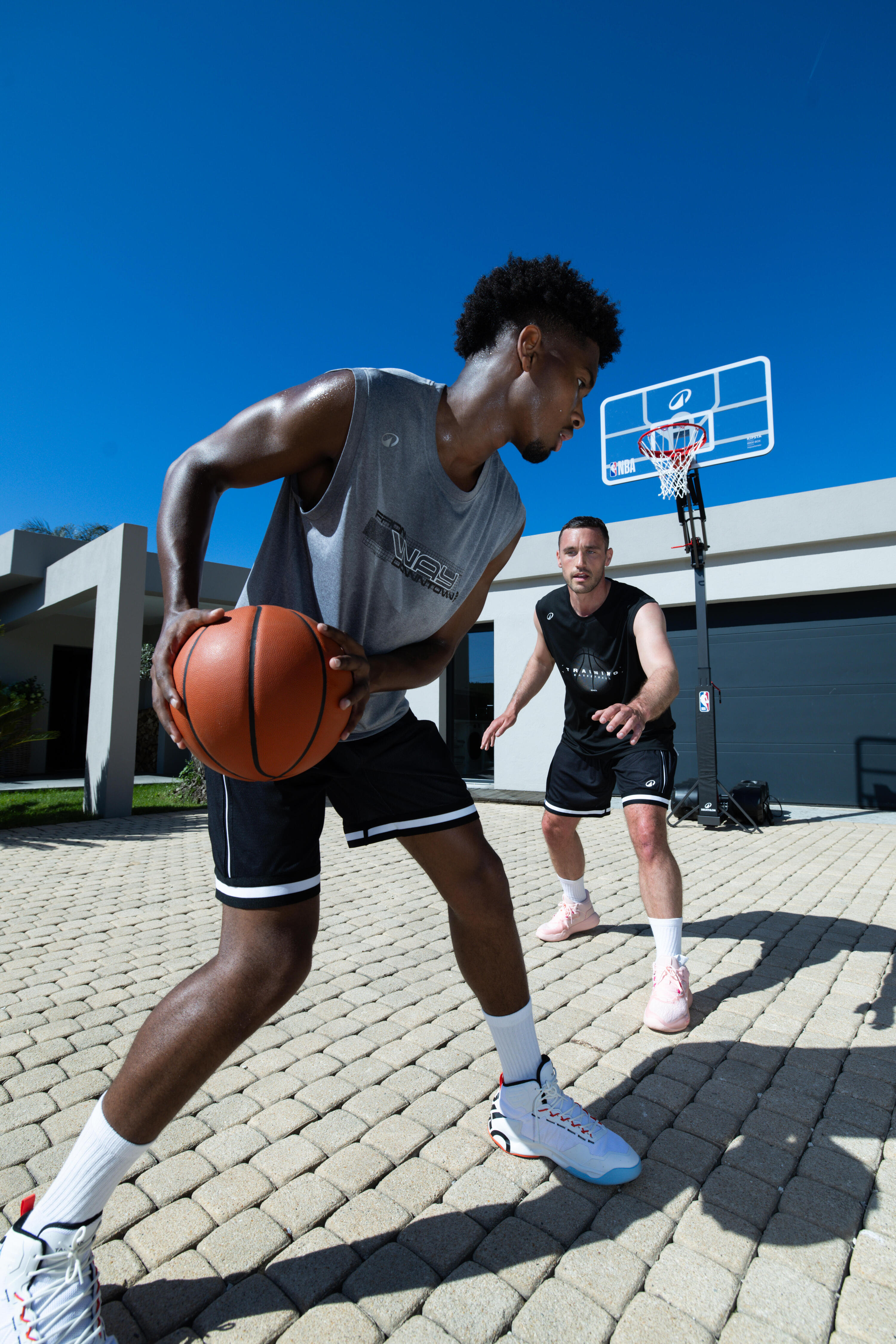 Panier de basket pliable sur roue réglable de 2,10m à 3,05m - B900 BOX NBA 14/20