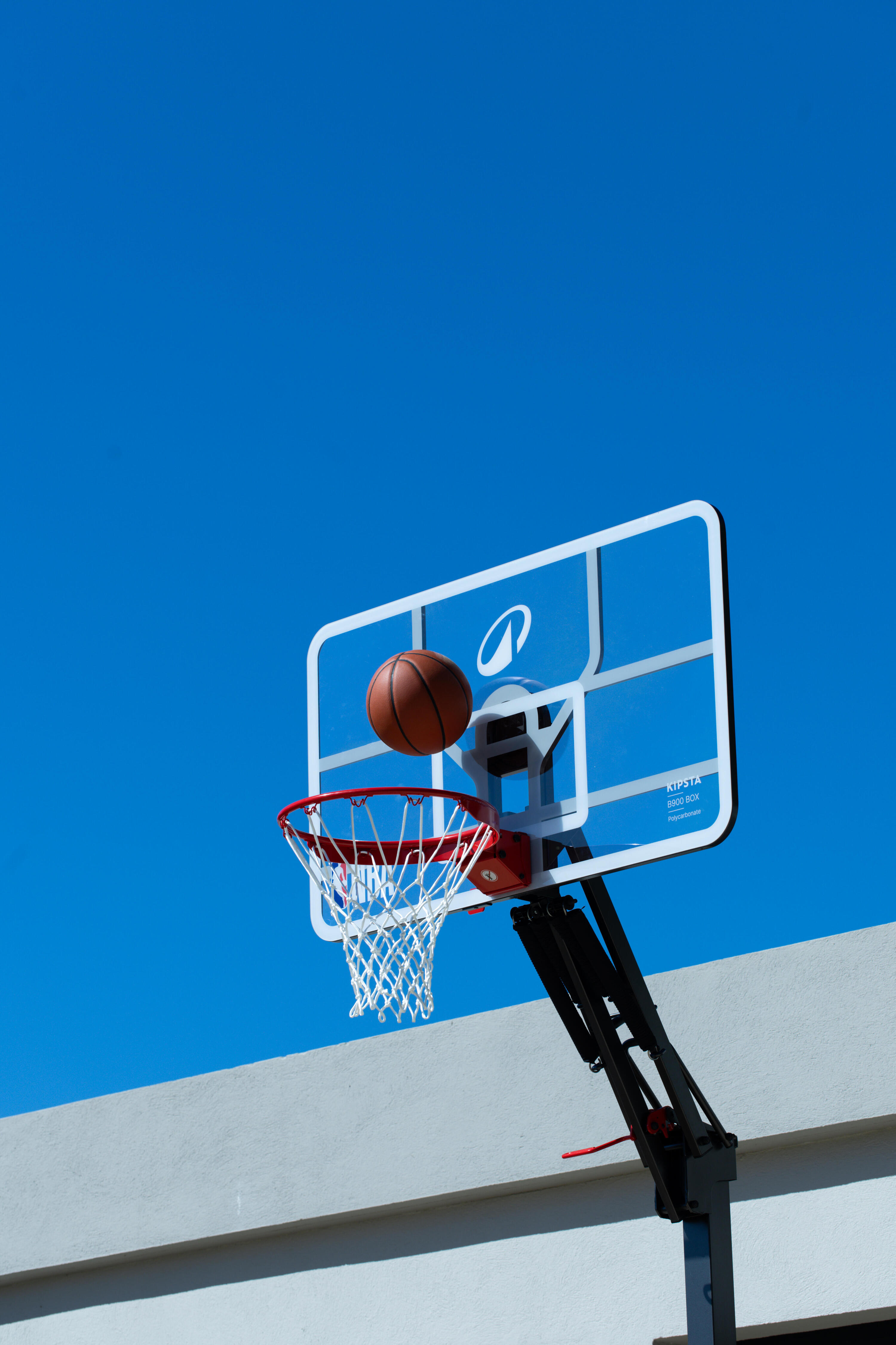 Panier de basket pliable sur roue réglable de 2,10m à 3,05m - B900 BOX NBA 13/21