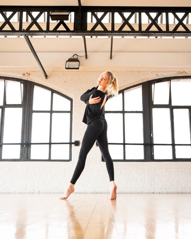 Balletttänzerin tanzt.