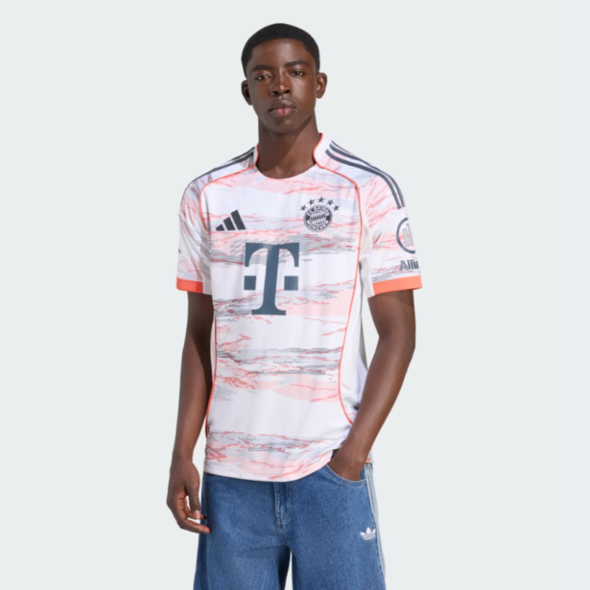 Adidas Damen/Herren Fußballtrikot Bayern München Auswärts 25/26 | 04068809803761 Adidas Damen/Herren Fußballtrikot Bayern München Auswärts 25/26 | 04068809803761