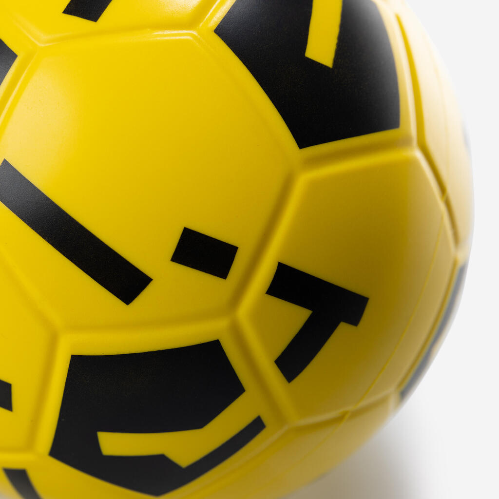 Putplasčio futbolo kamuolys „Ballground 500“, 4 dydžio, geltonas, juodas