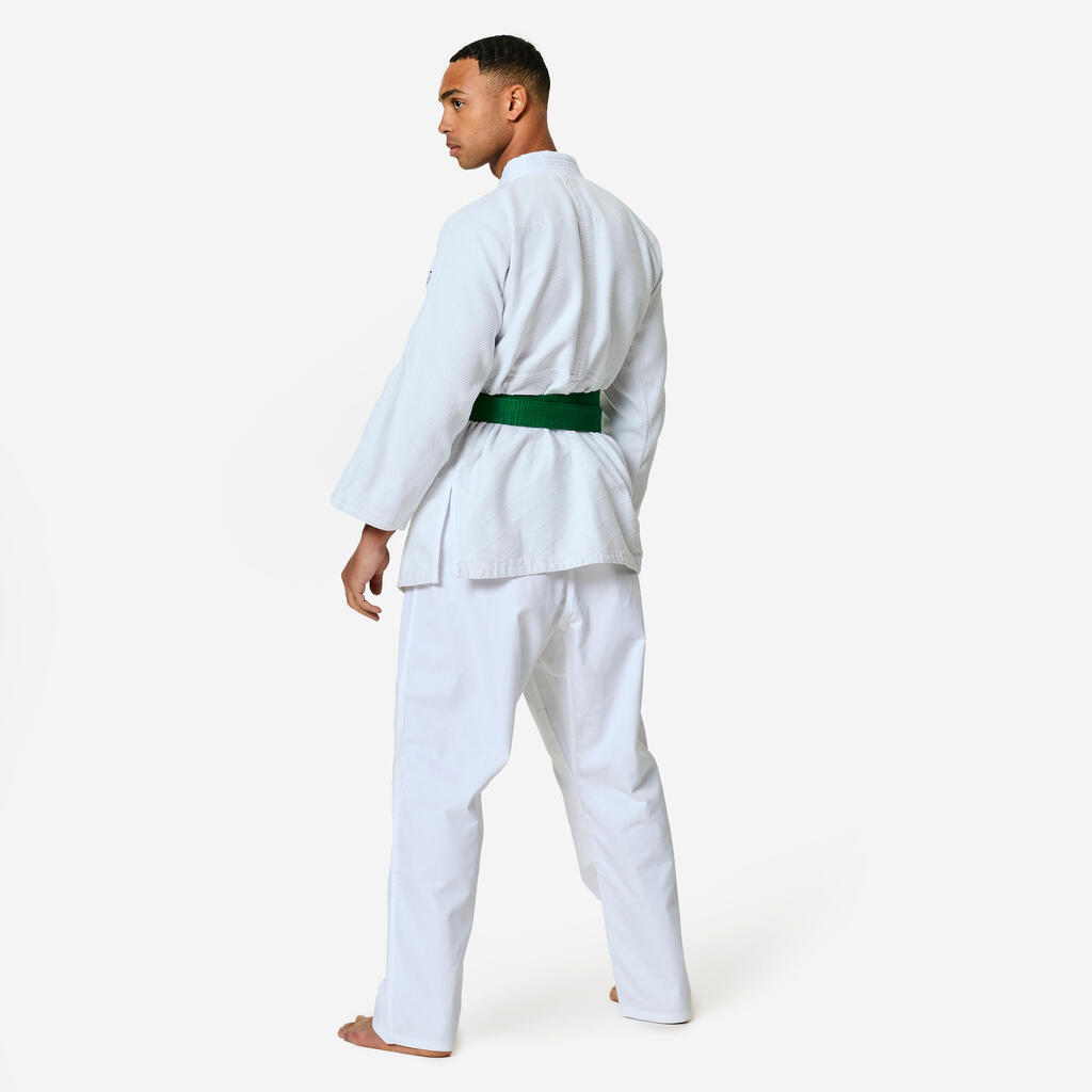 Bel kimono za judo